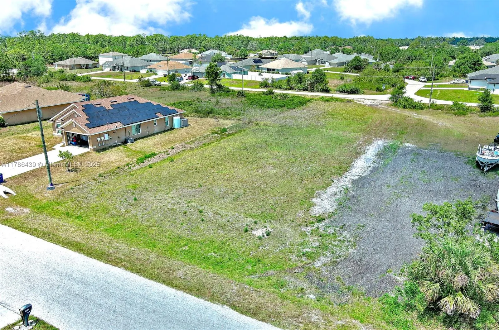 548 WINDERMERE DR