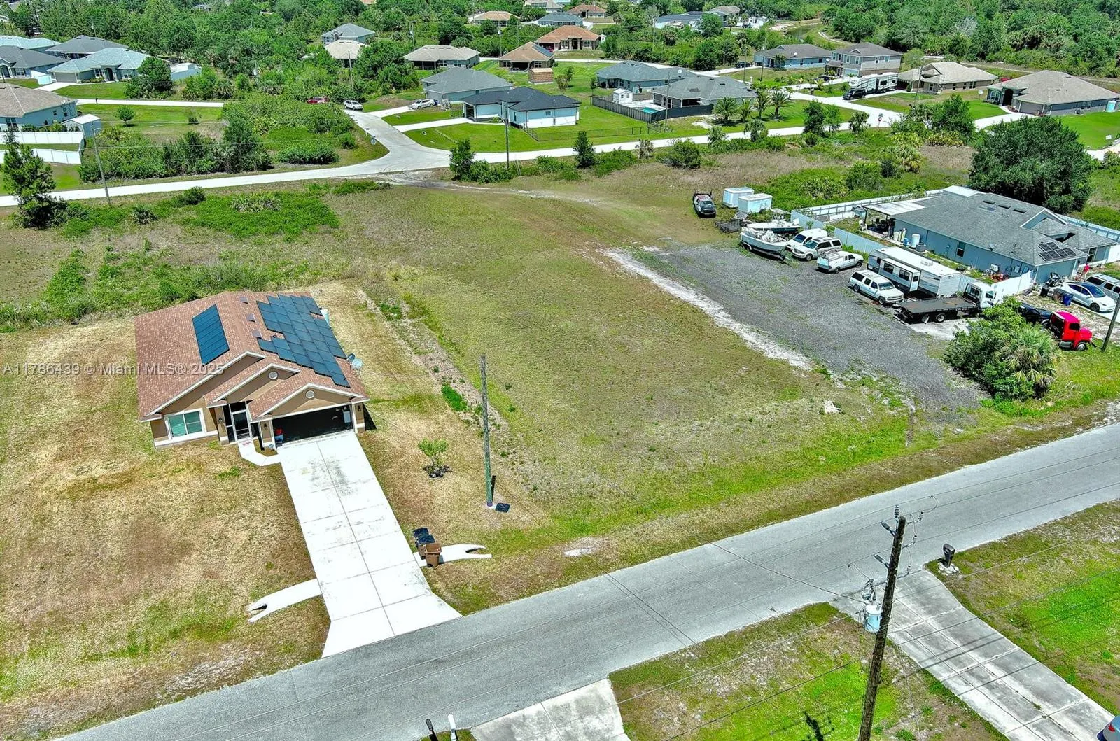 548 WINDERMERE DR