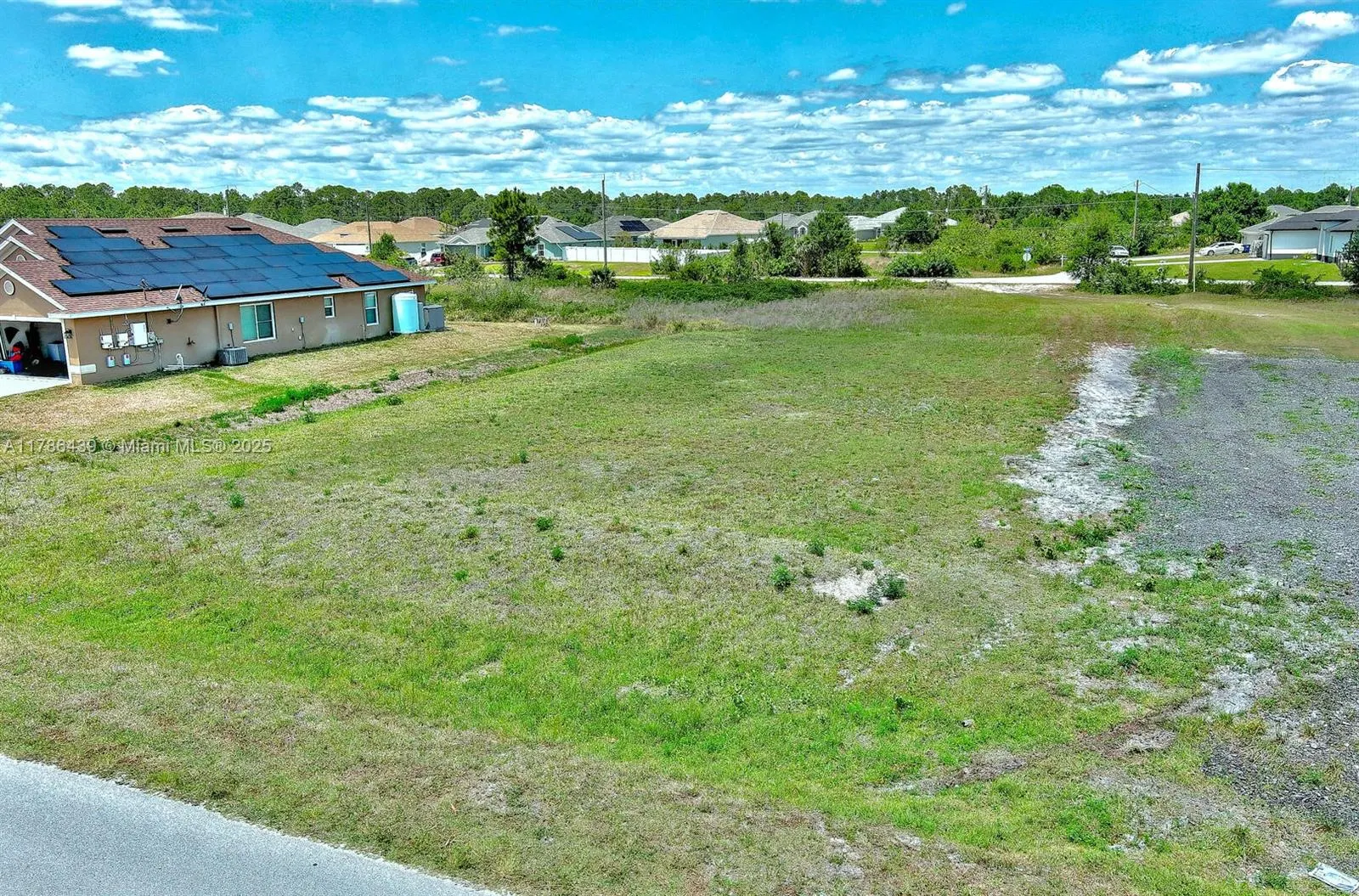 548 WINDERMERE DR