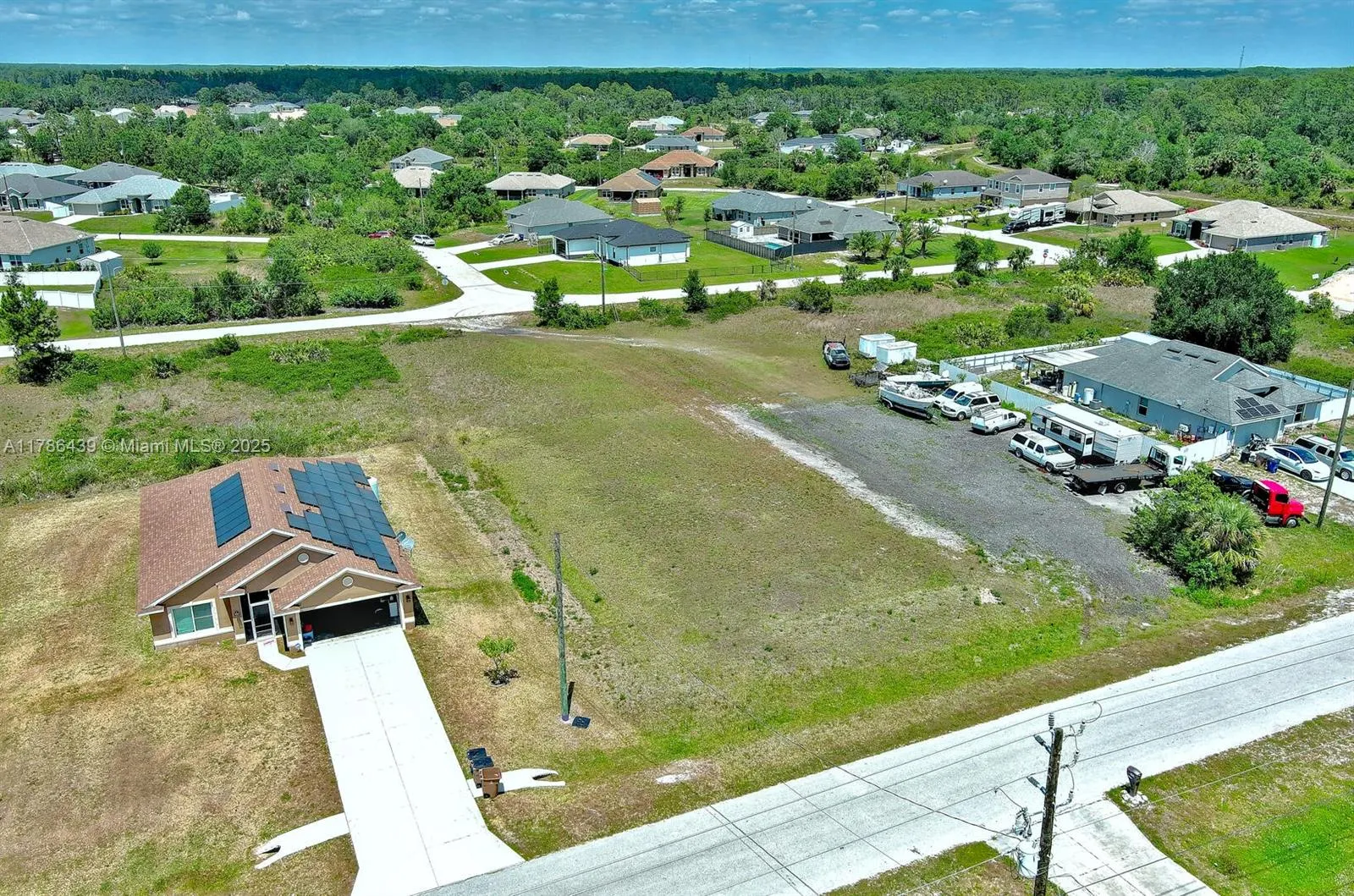 548 WINDERMERE DR