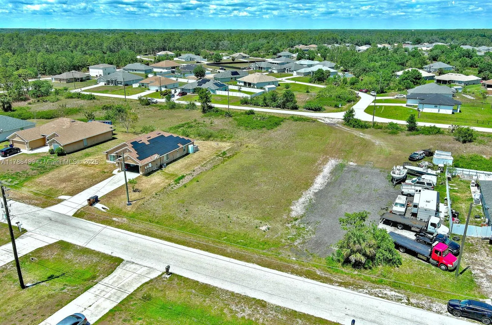 548 WINDERMERE DR