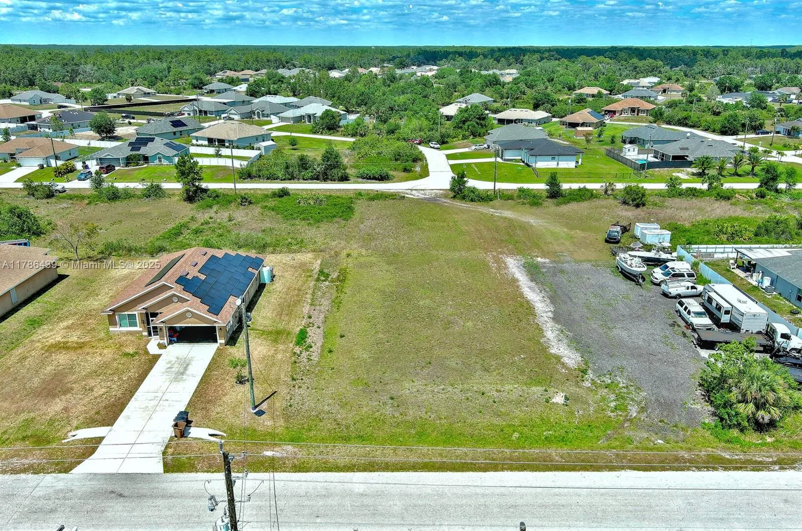 548 WINDERMERE DR