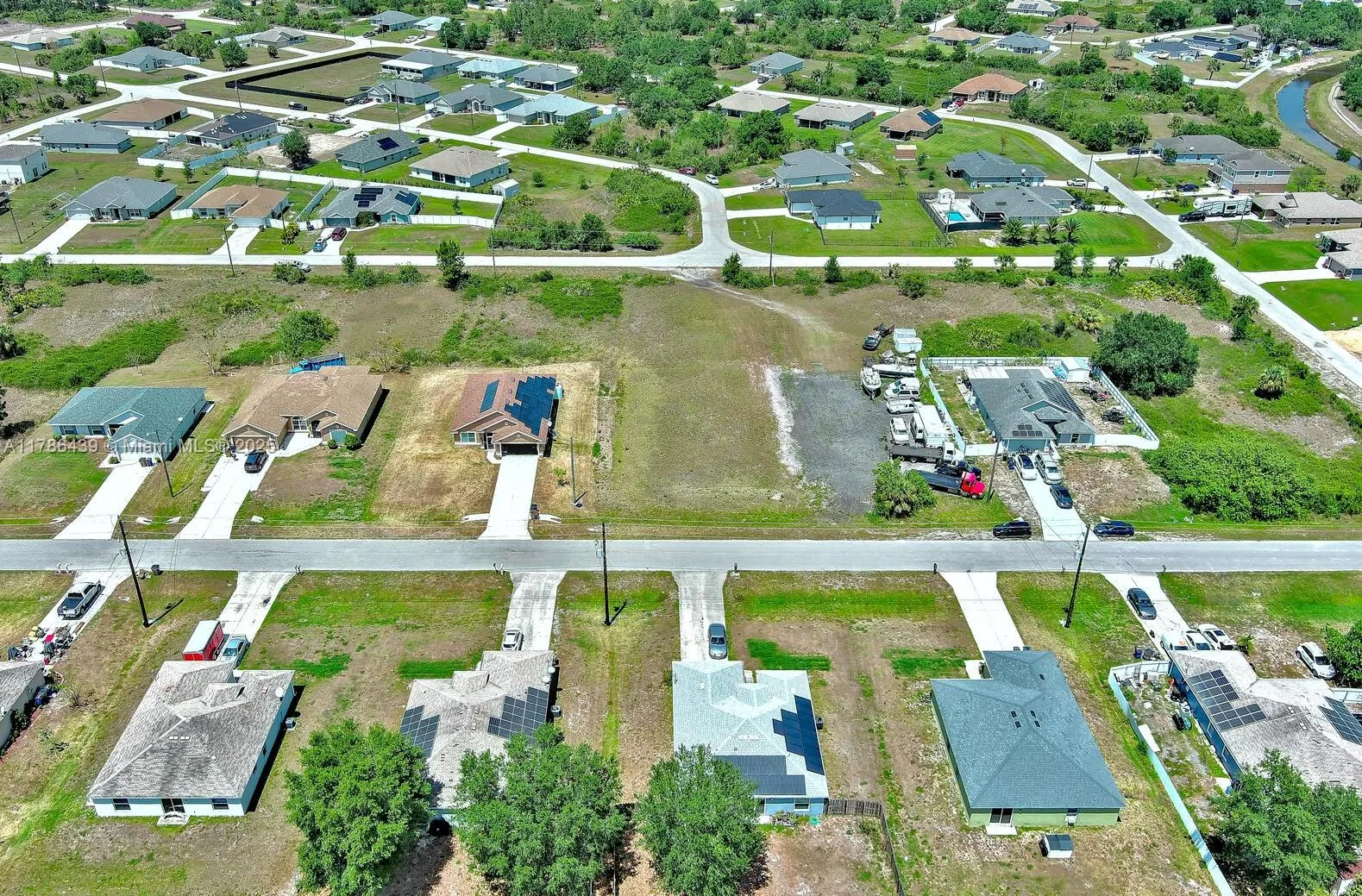 548 WINDERMERE DR