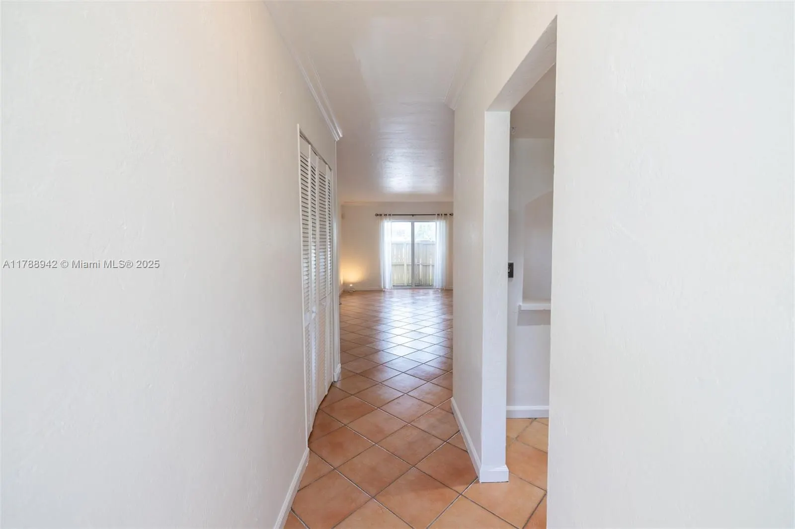 6707 N Kendall Dr, #105