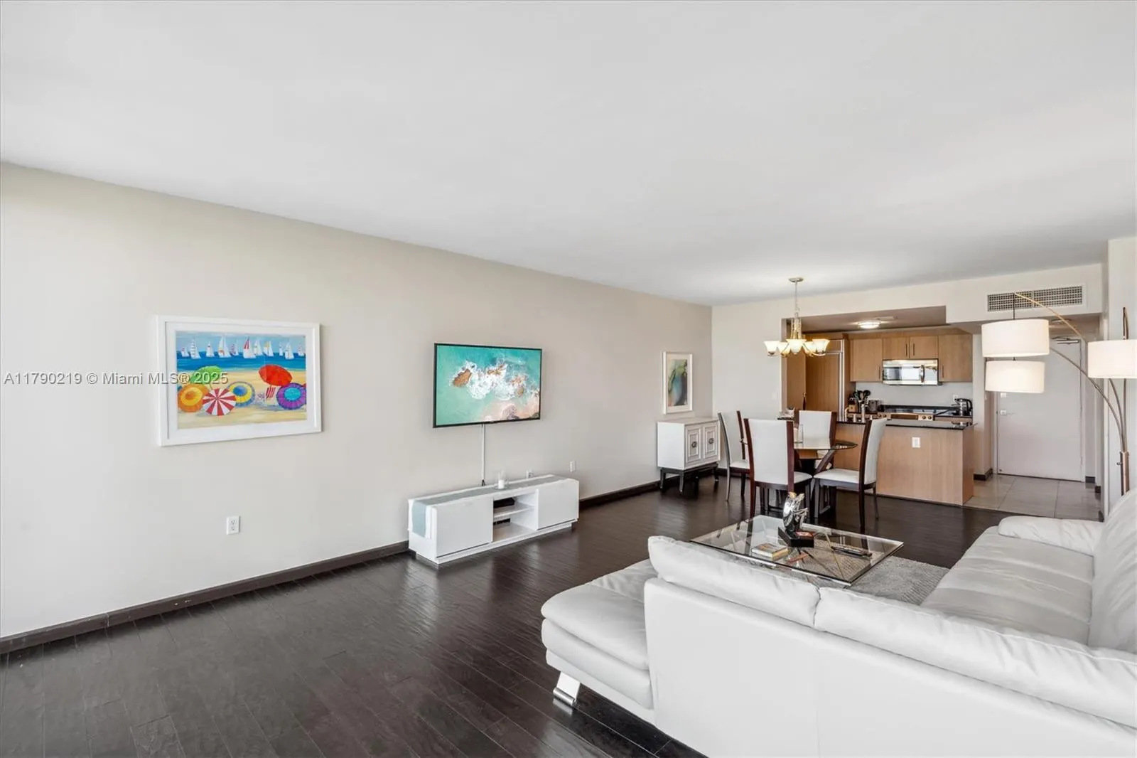 10275 Collins Ave, #529