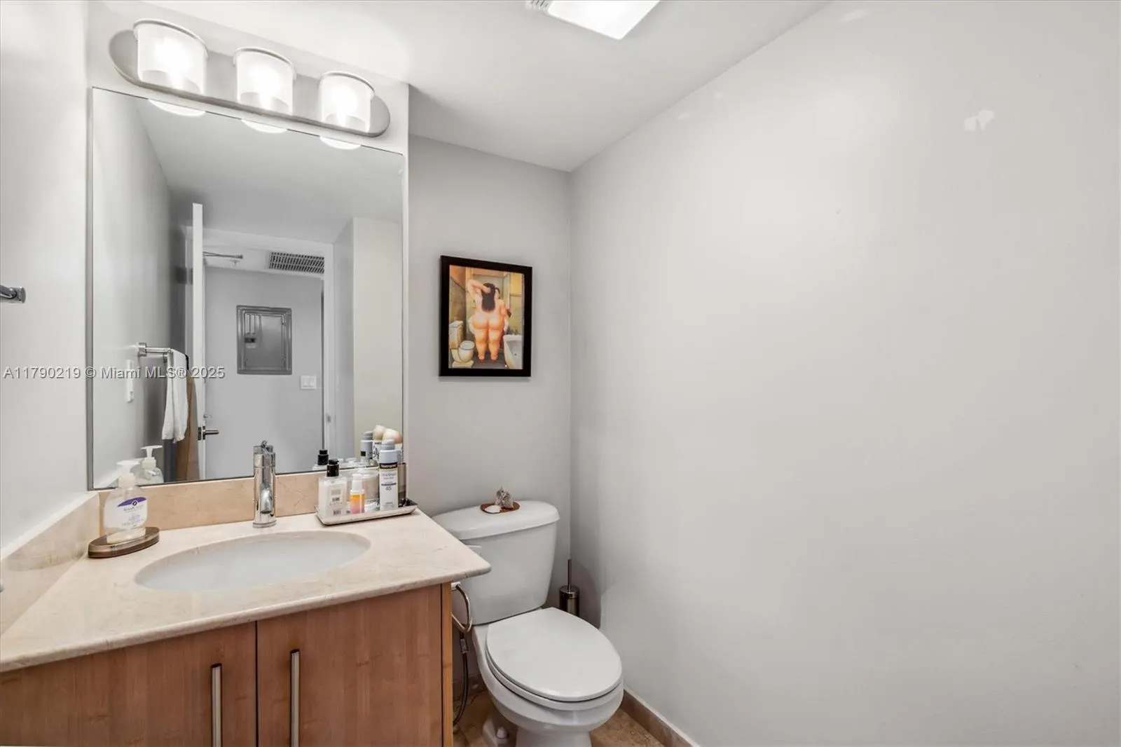 10275 Collins Ave, #529