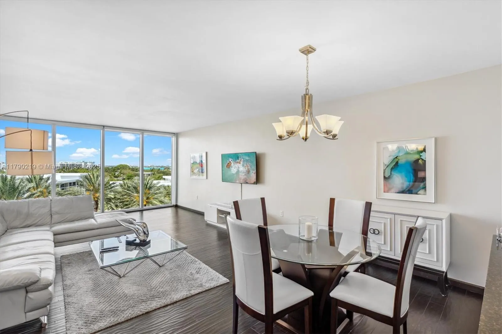 10275 Collins Ave, #529