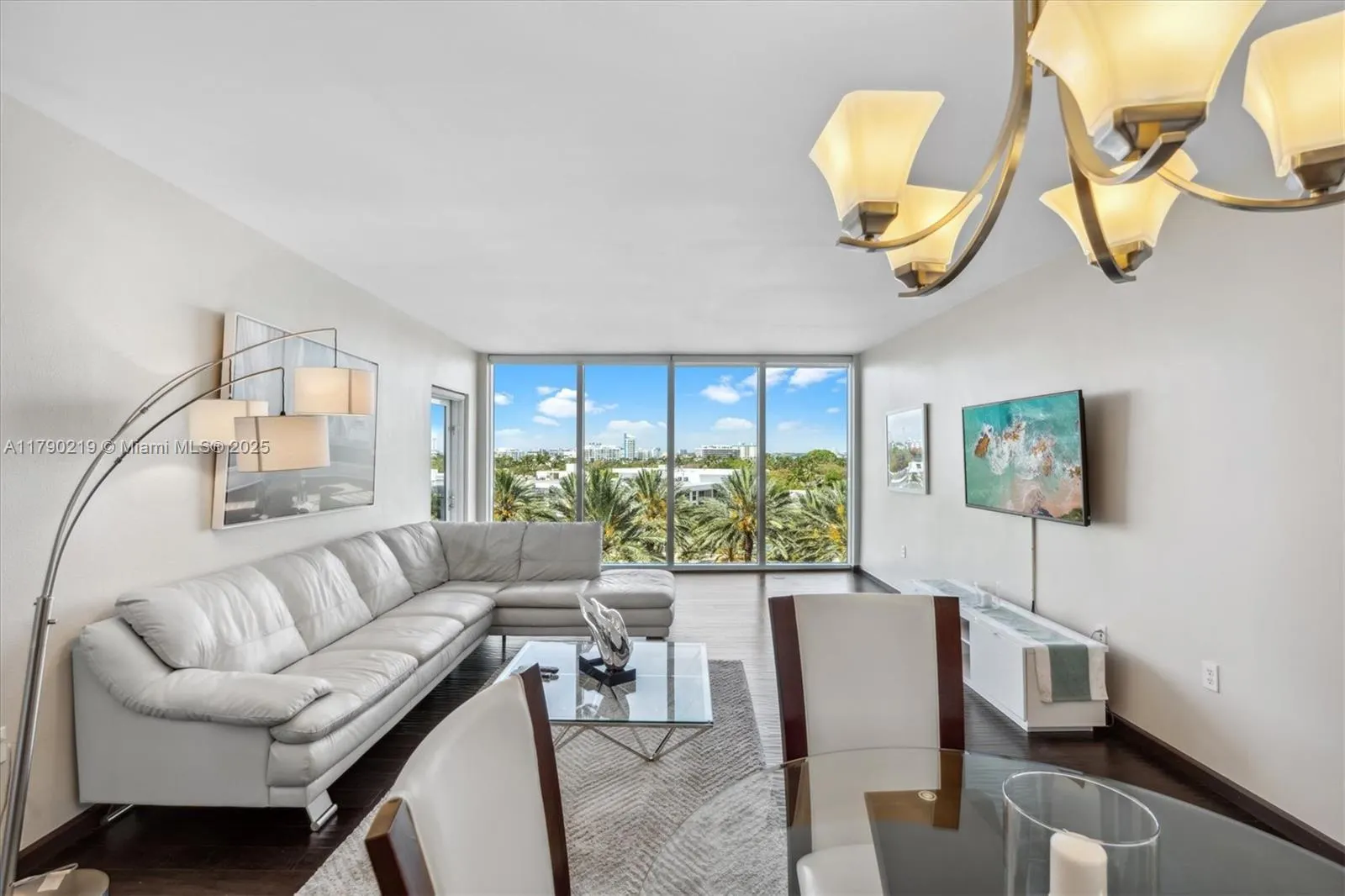 10275 Collins Ave, #529