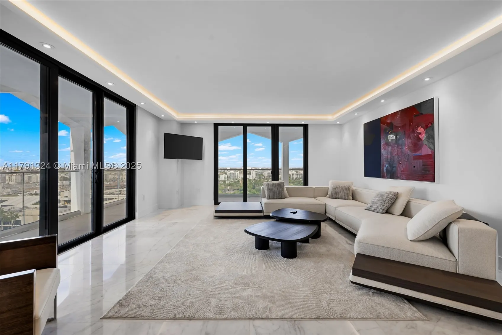 9801 Collins Ave #17R