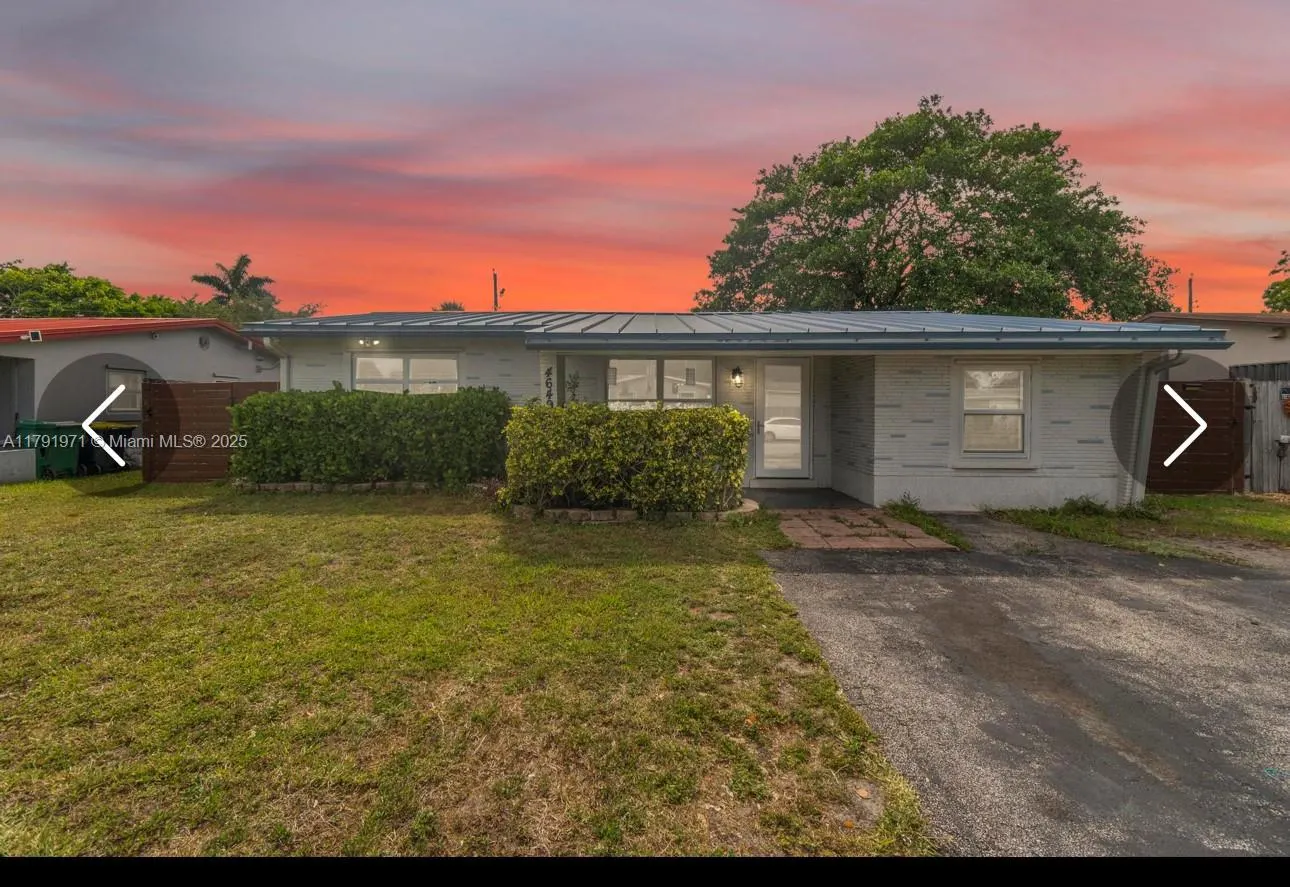 4649 SW 28th Ave