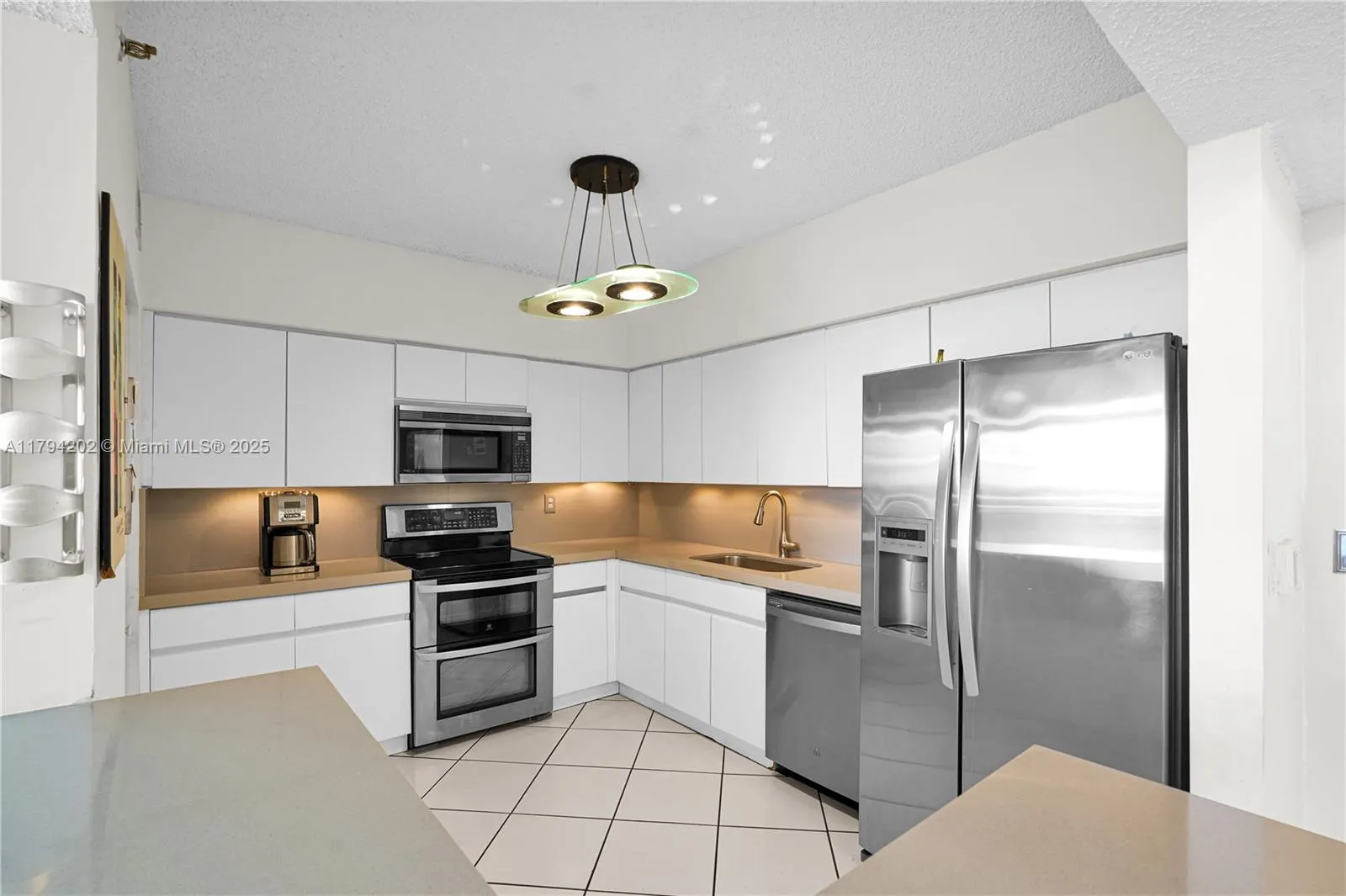9455 Collins Ave #603