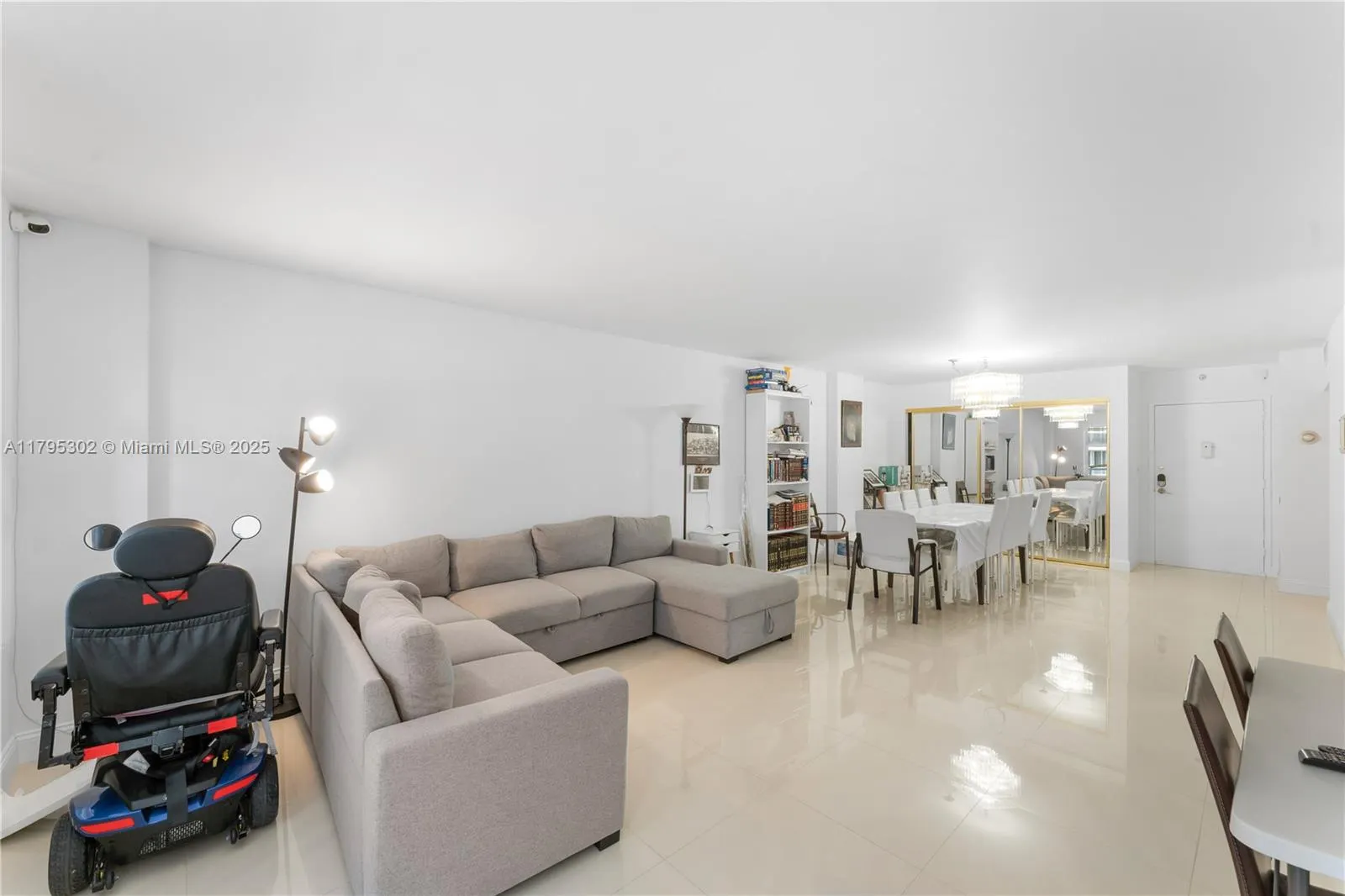 9511 Collins Ave #301
