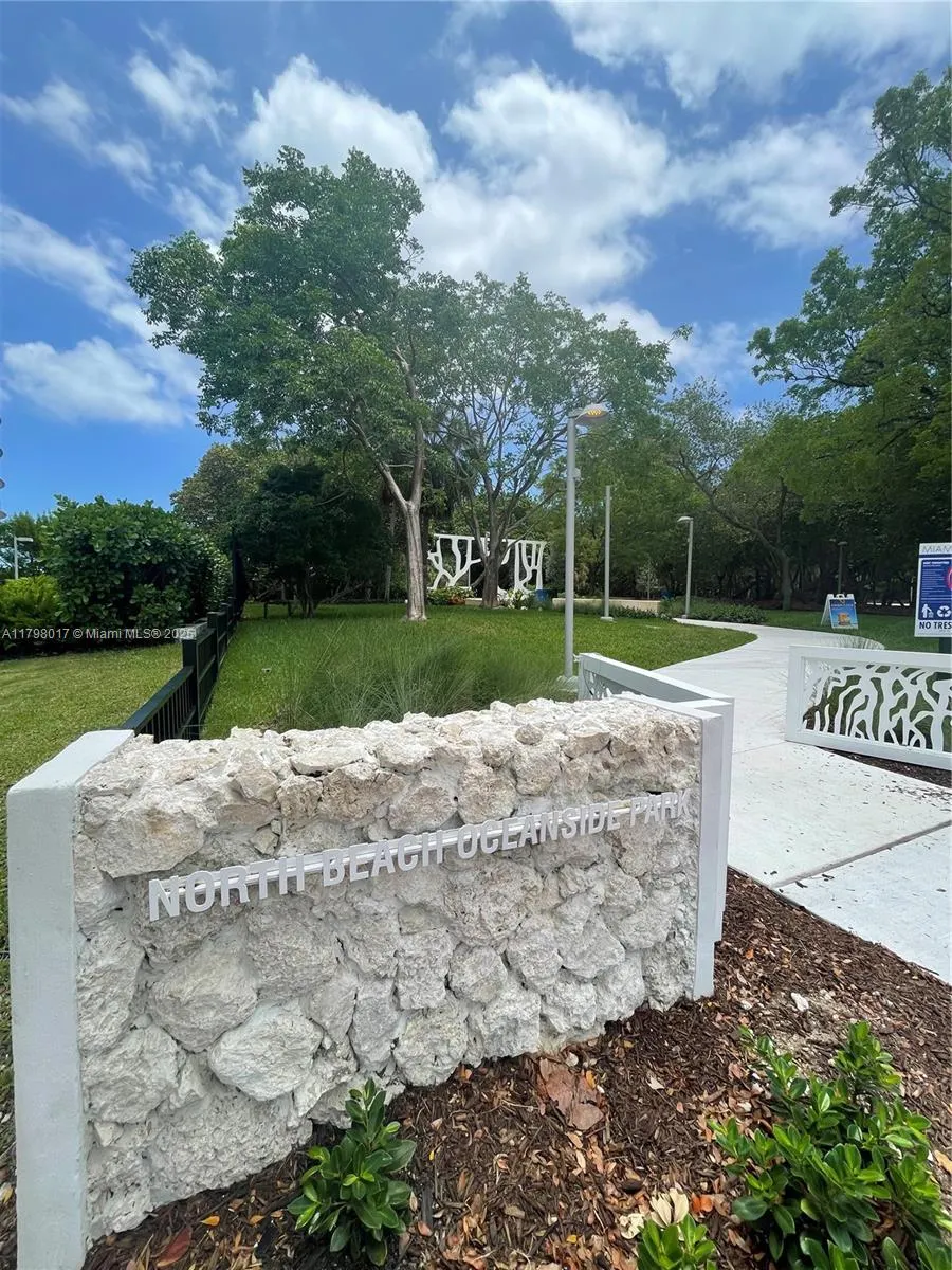 9225 Collins Ave, #PH-C