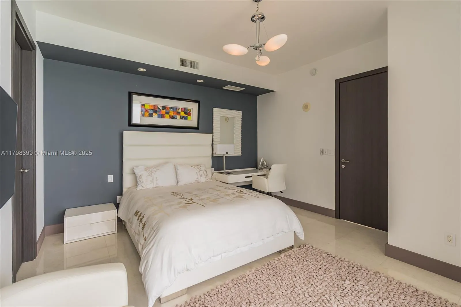 9703 Collins Ave #2100