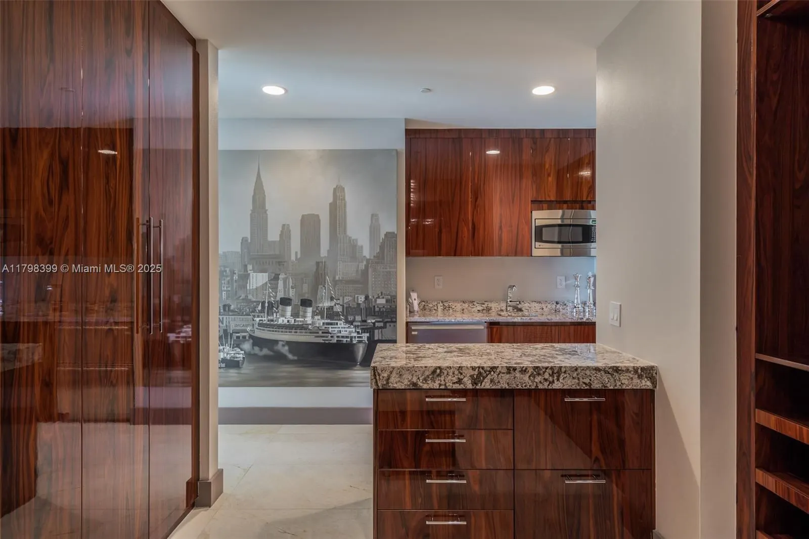 9703 Collins Ave #2100