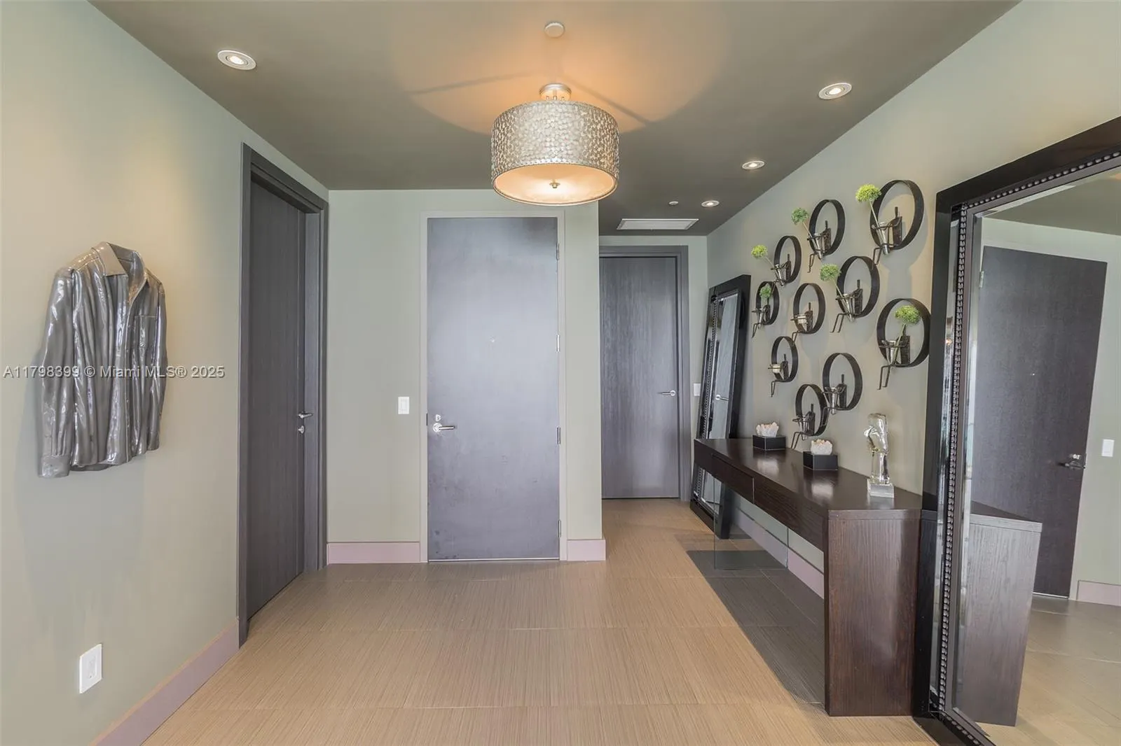 9703 Collins Ave #2100