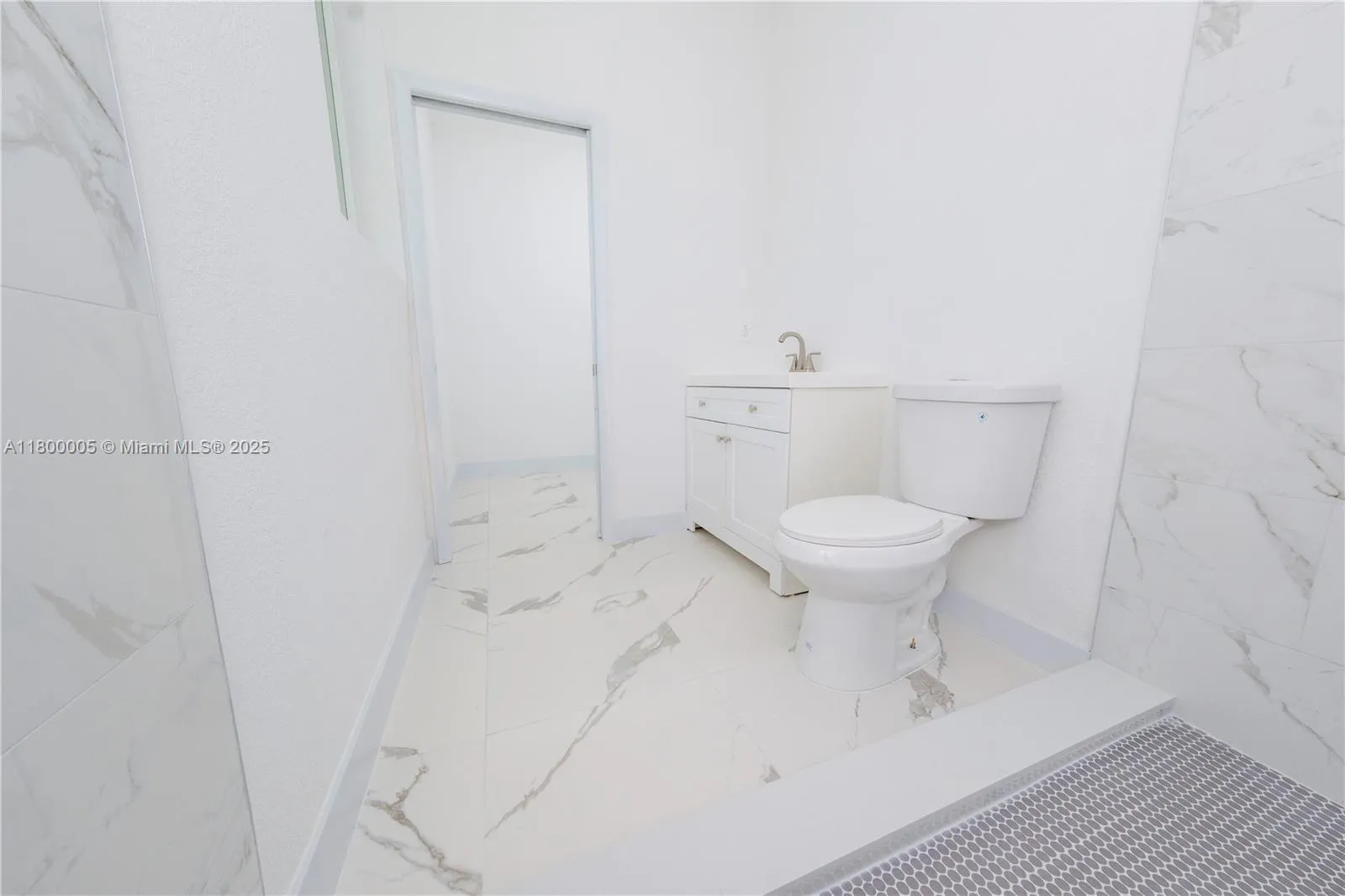 205 SE 4th St
