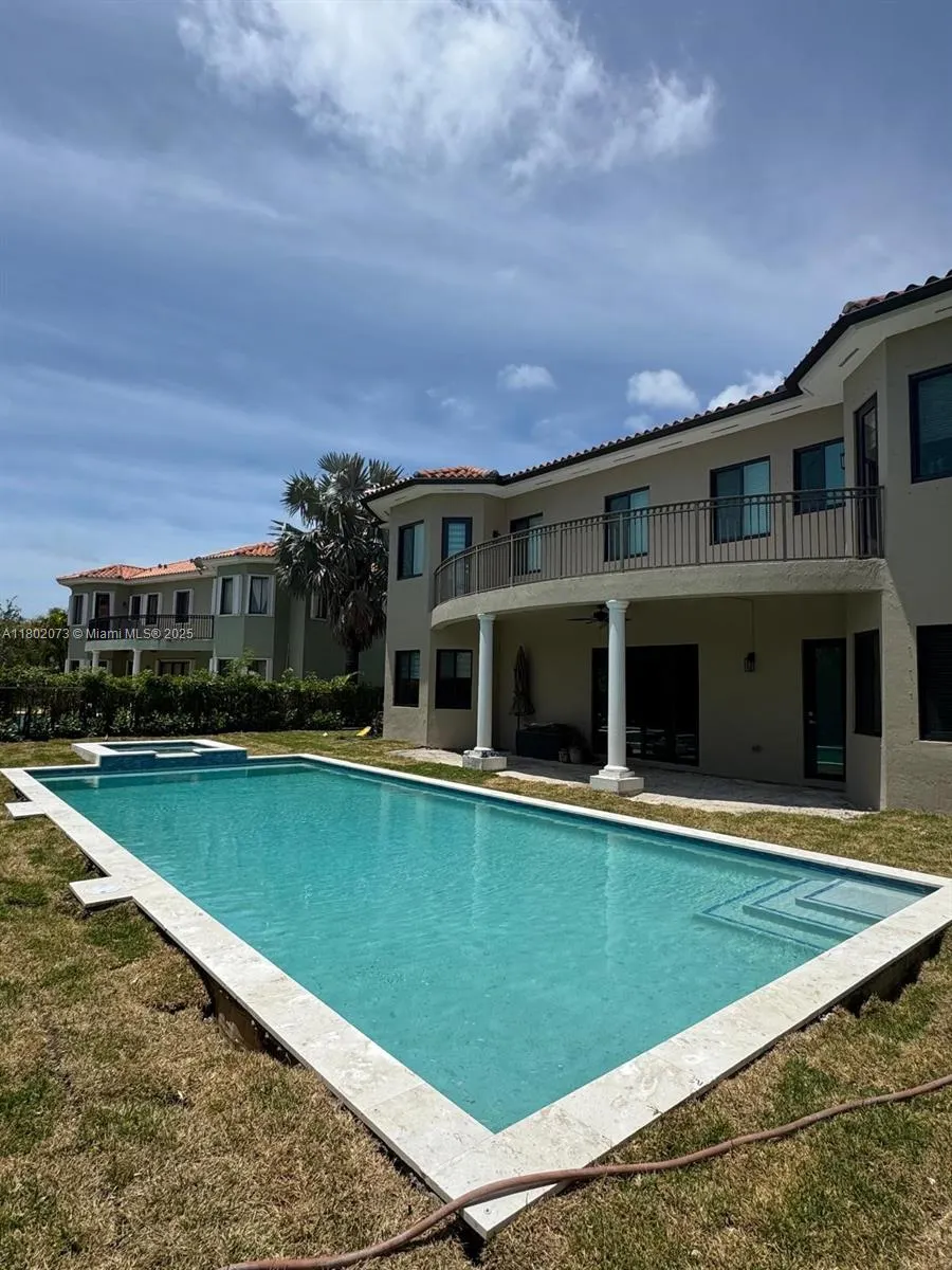 Established Fully License and Insured Pool/Spa business For Sale
