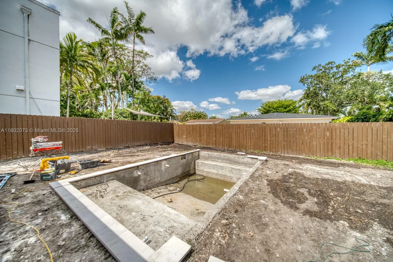 Established Fully License and Insured Pool/Spa business For Sale
