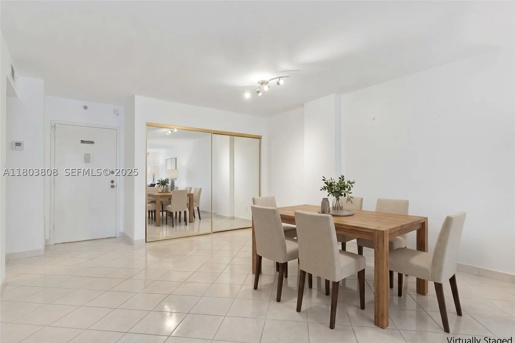 9511 Collins Ave #1002