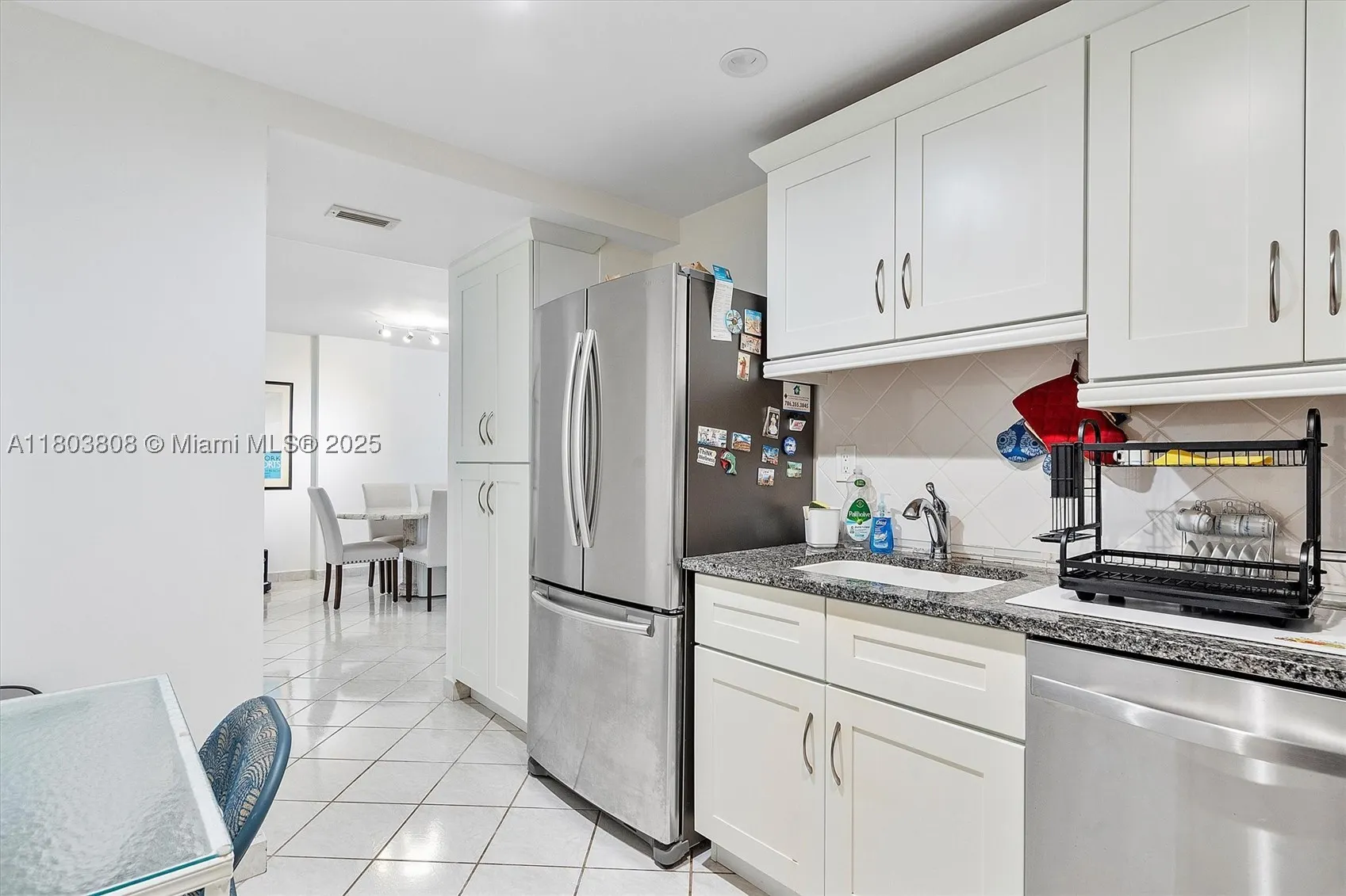 9511 Collins Ave #1002