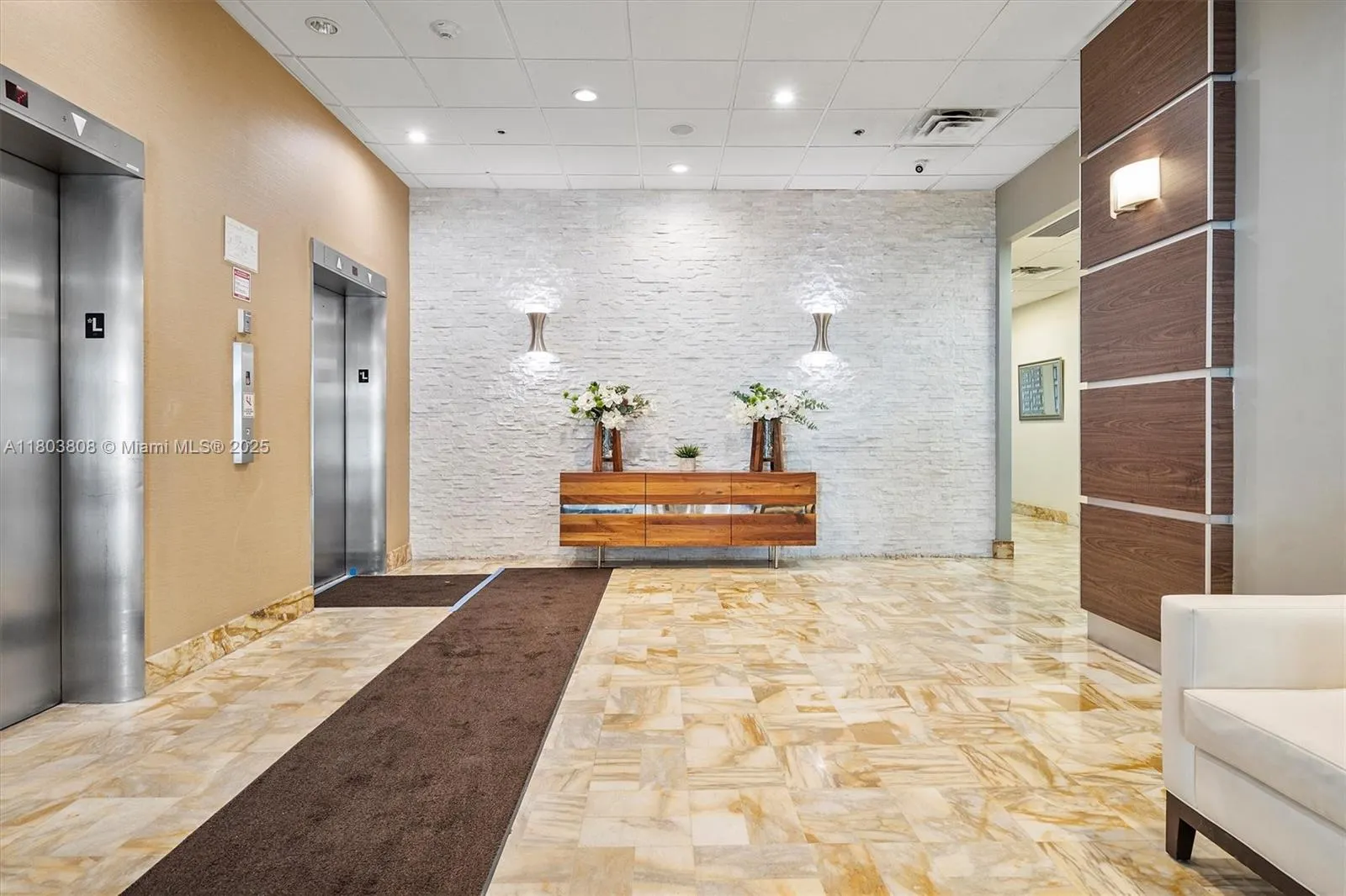 9511 Collins Ave, #1002