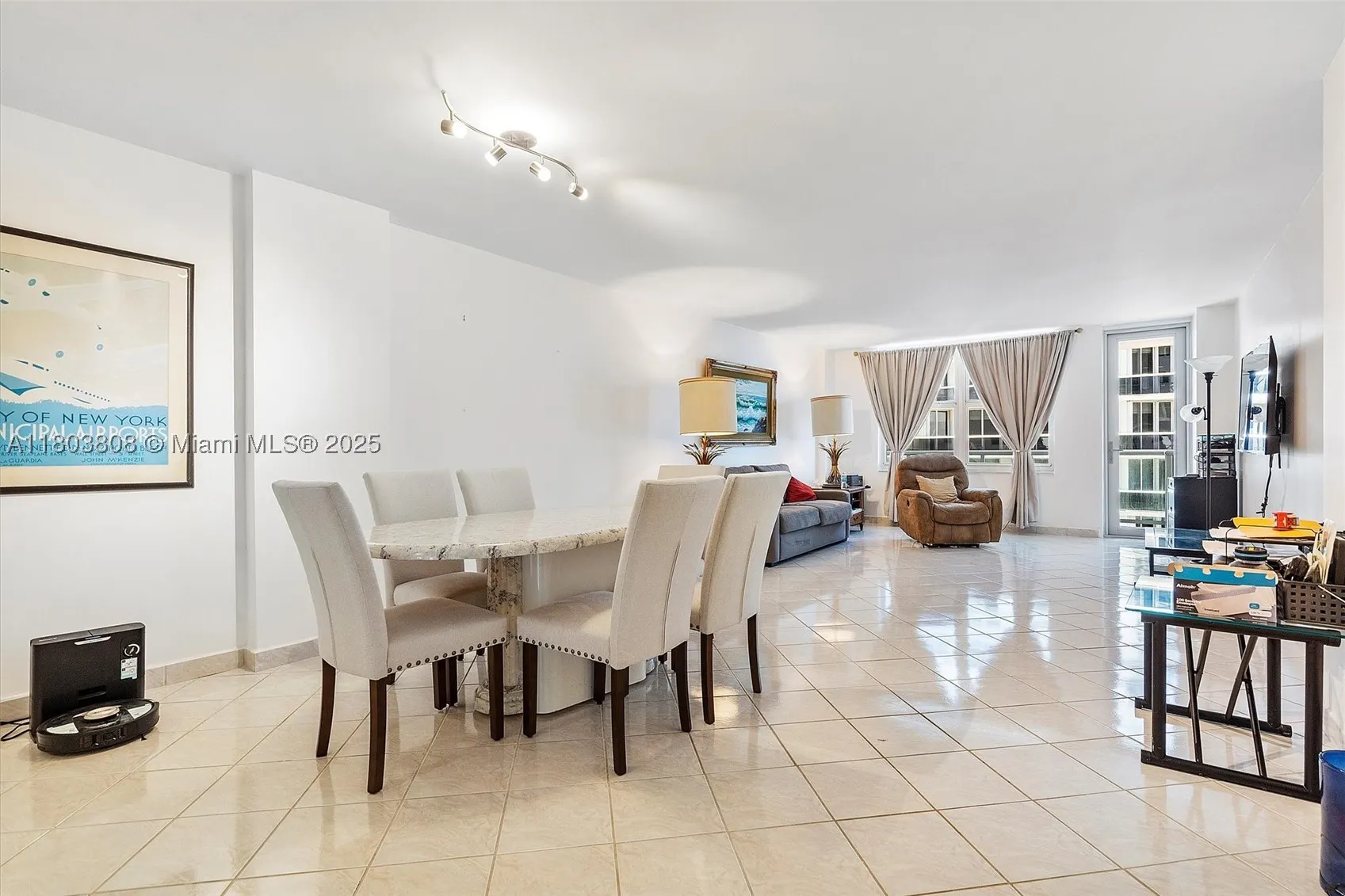 9511 Collins Ave #1002