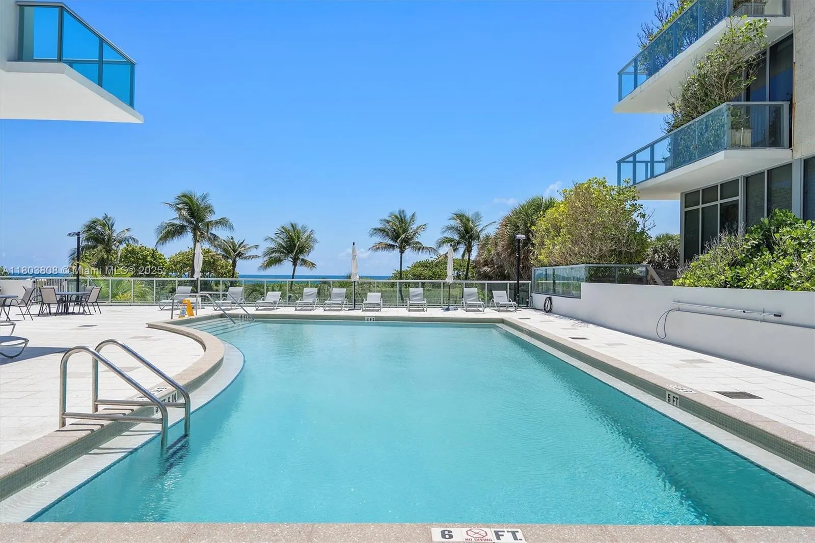 9511 Collins Ave, #1002