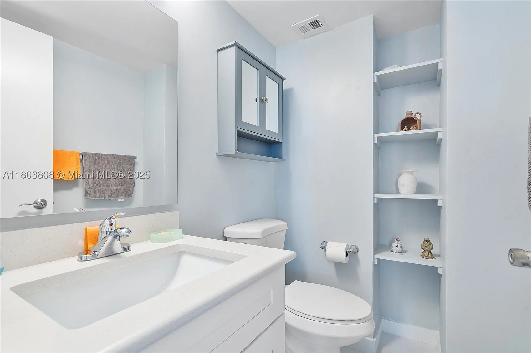 9511 Collins Ave #1002