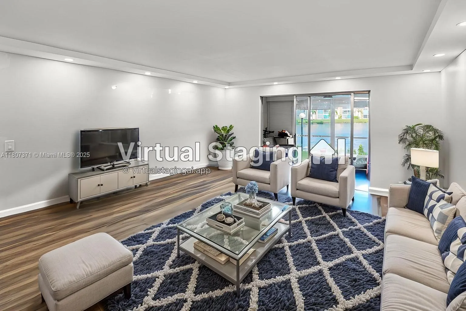 141 SE 3rd Ave, #101