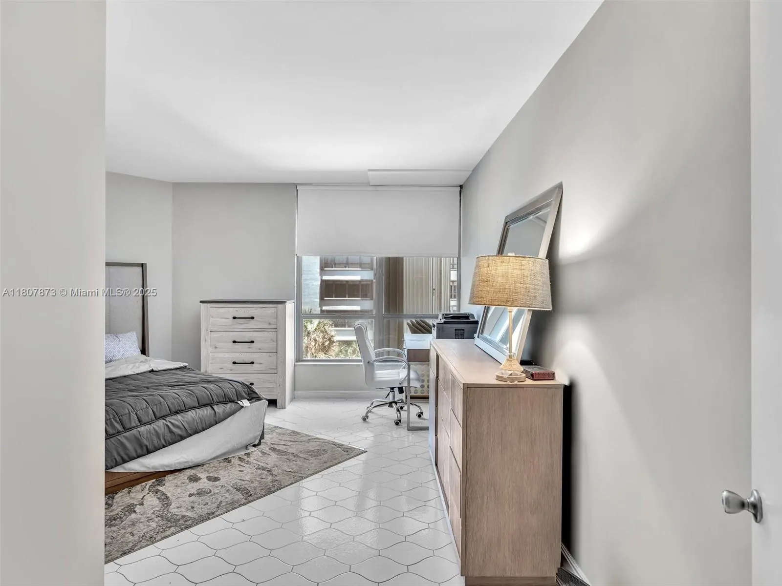 10155 Collins Ave, #408