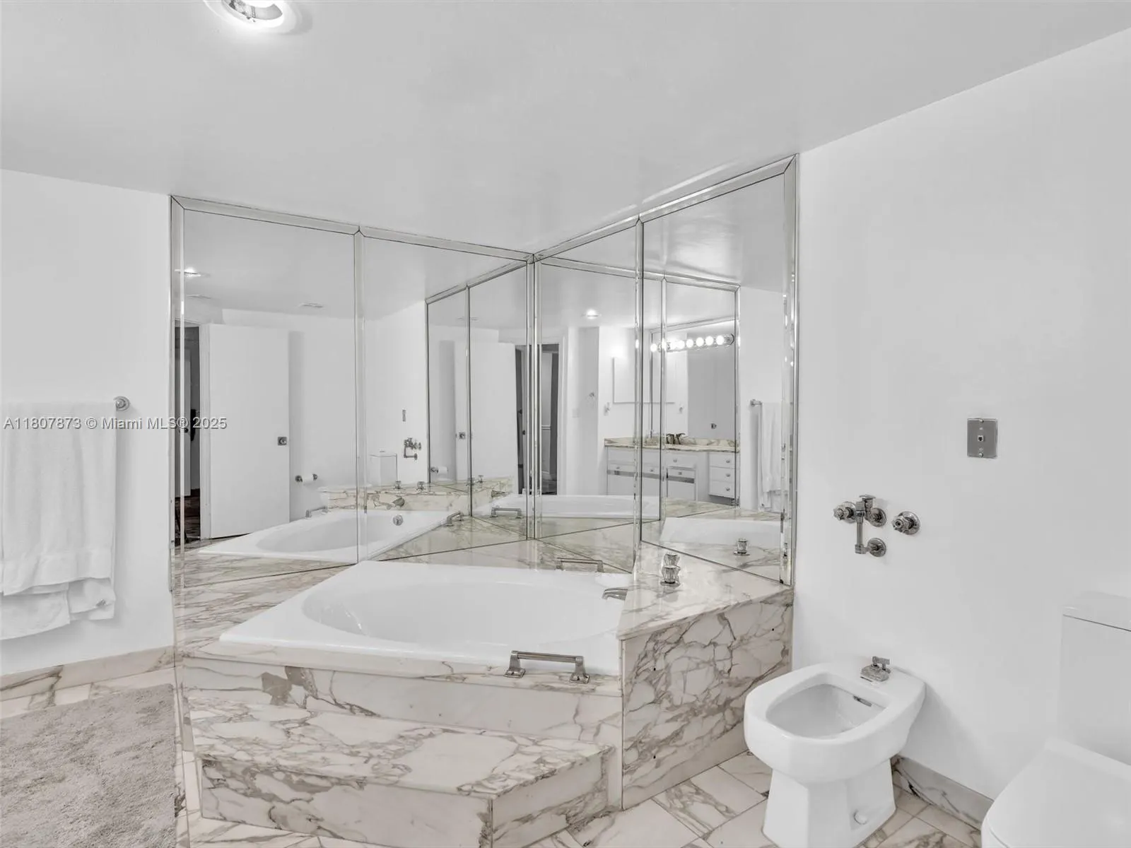 10155 Collins Ave, #408