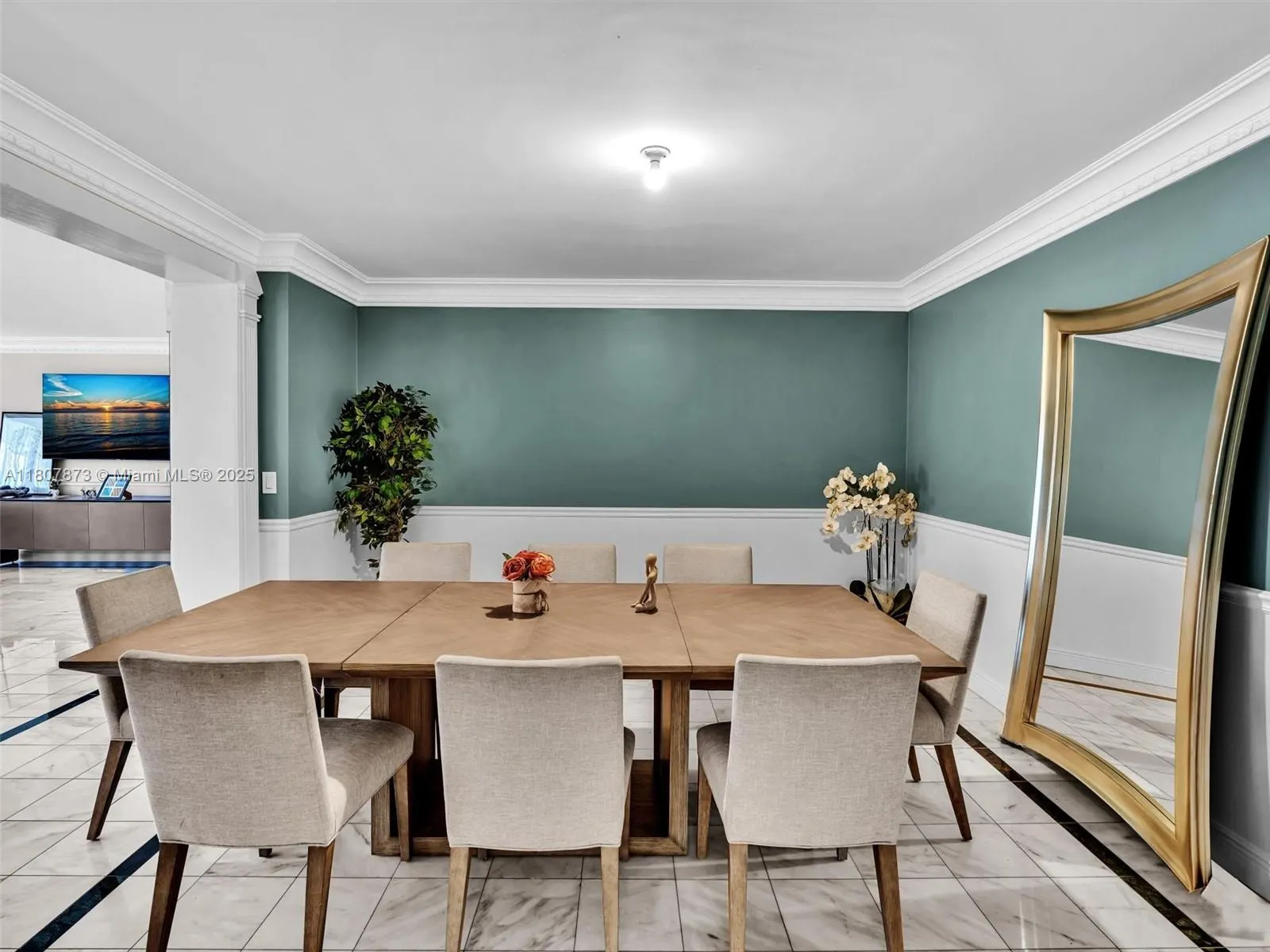 10155 Collins Ave, #408