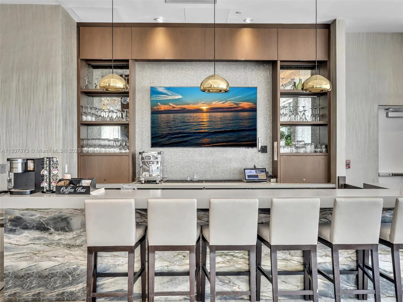 10155 Collins Ave, #408