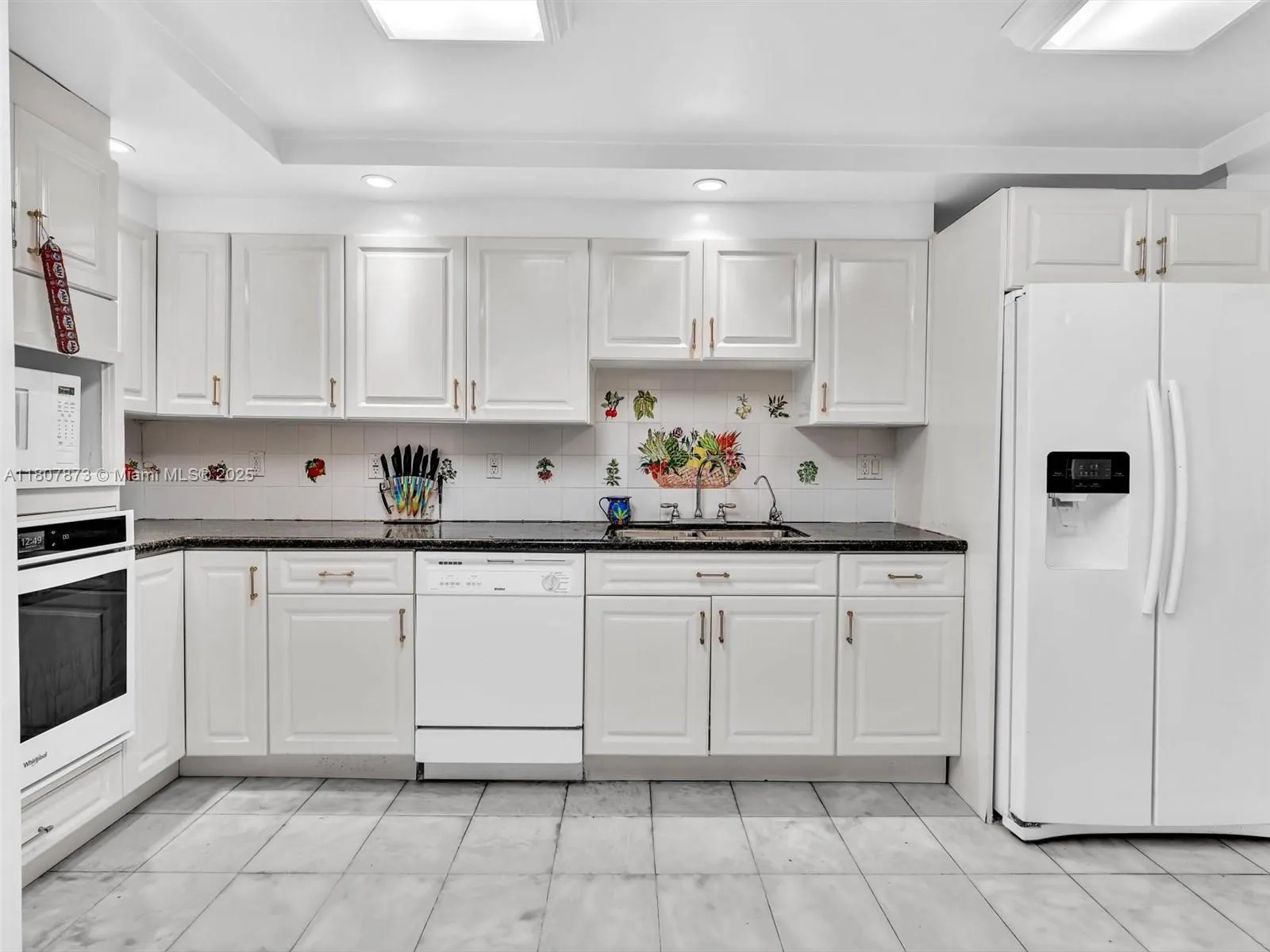 10155 Collins Ave, #408