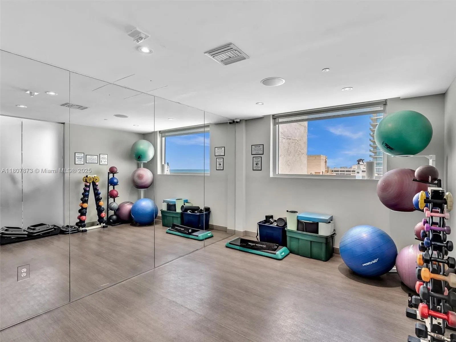 10155 Collins Ave, #408