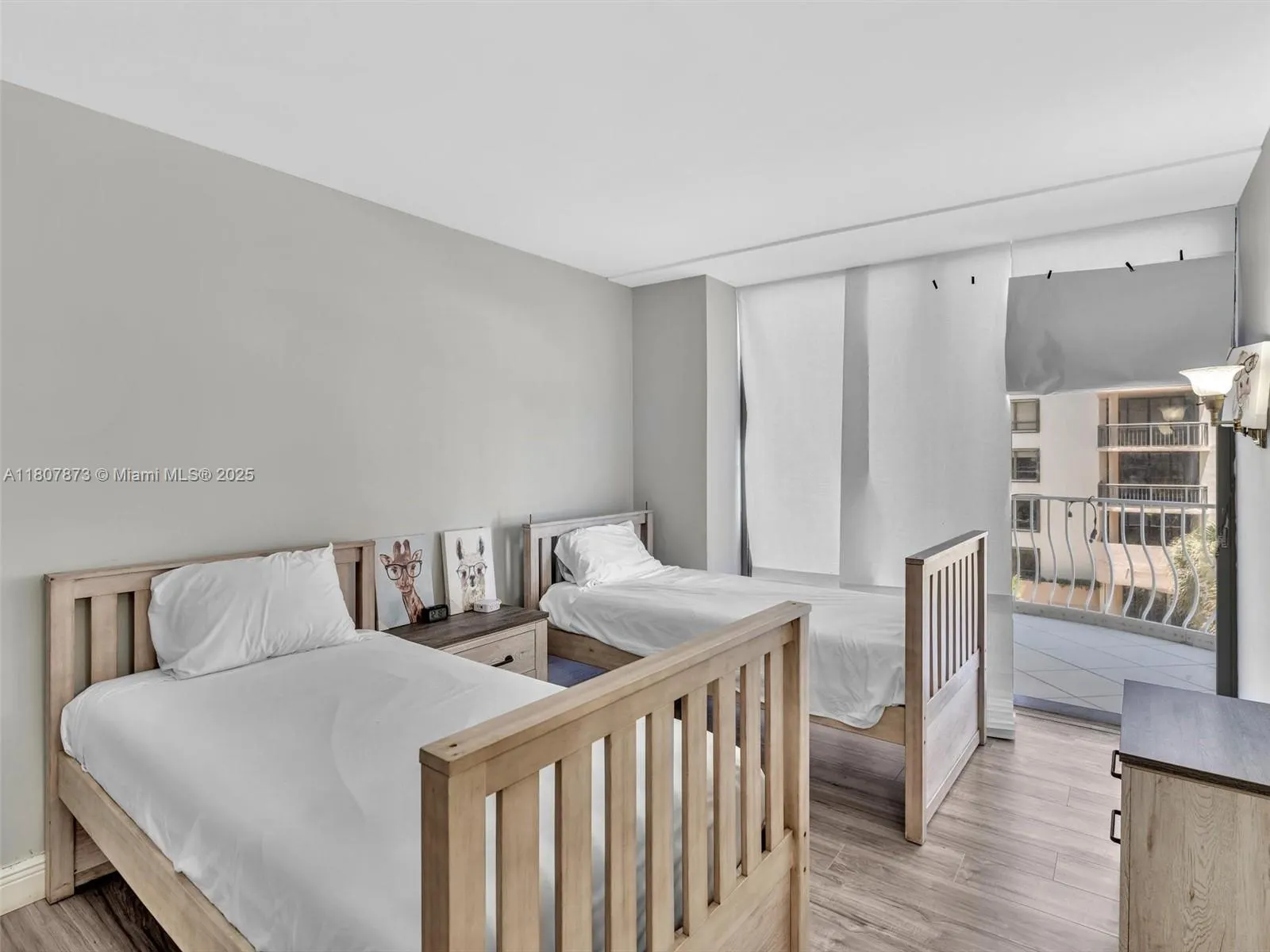 10155 Collins Ave, #408