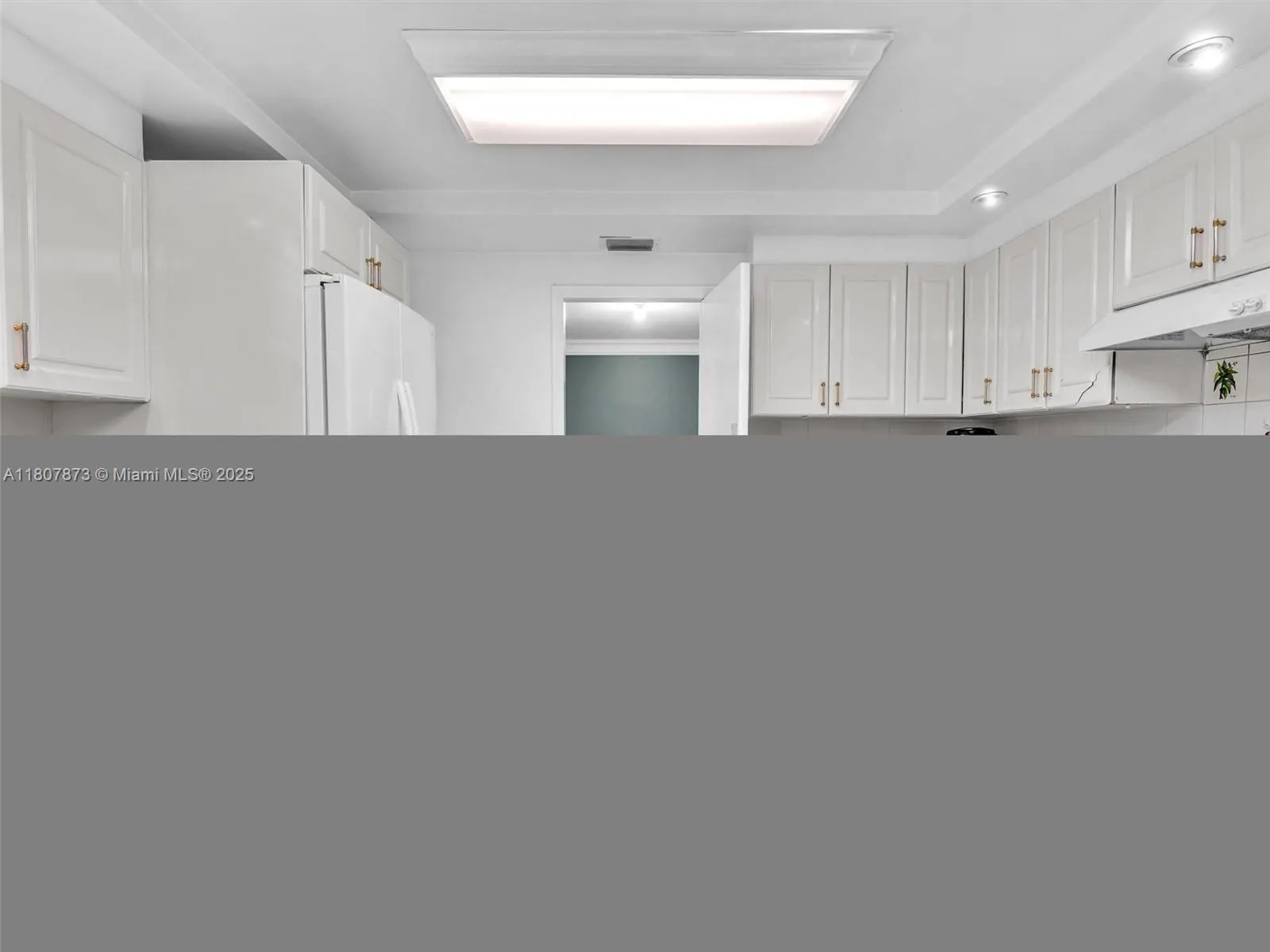 10155 Collins Ave, #408