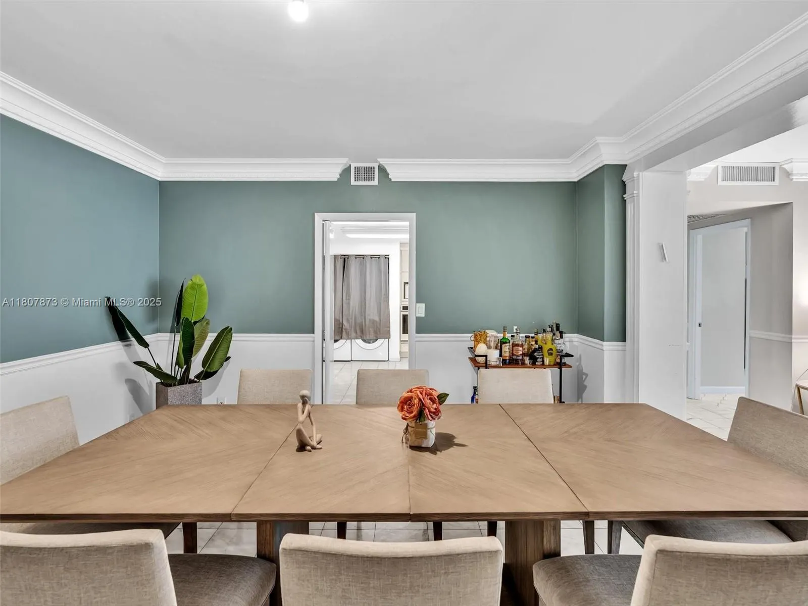 10155 Collins Ave, #408