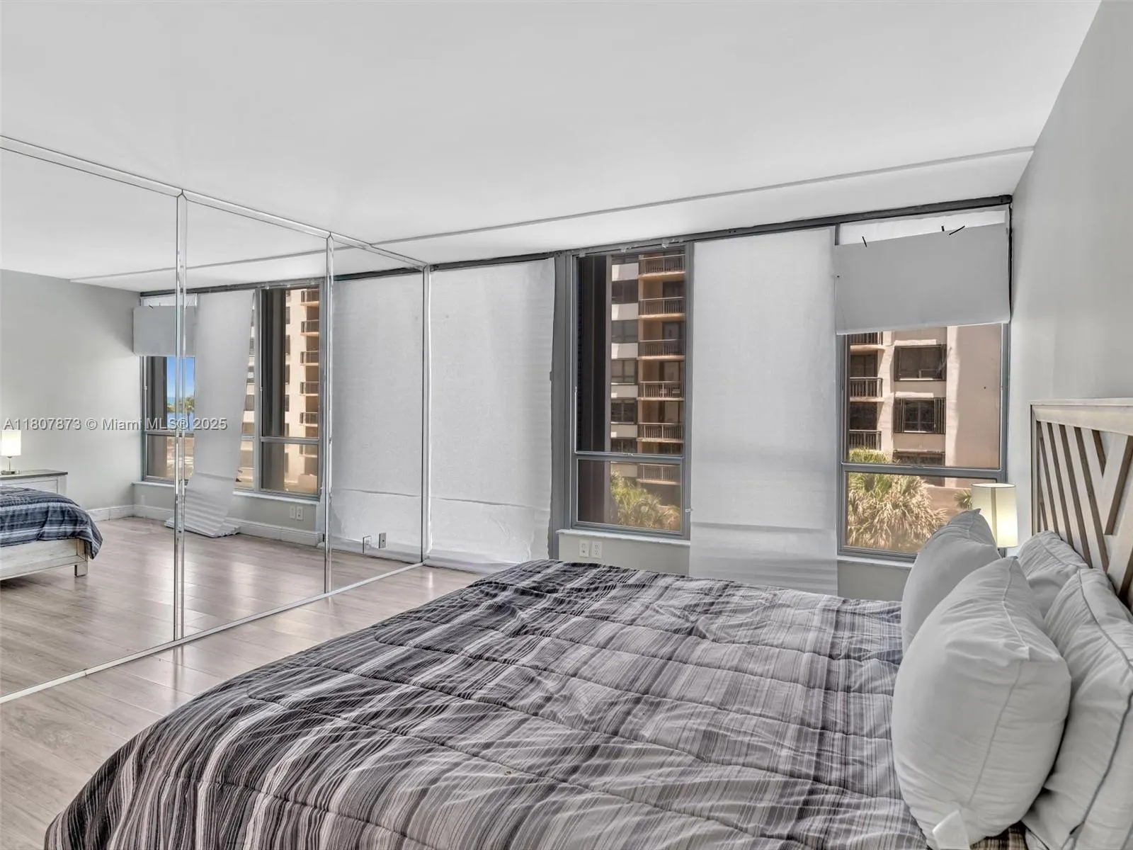 10155 Collins Ave, #408