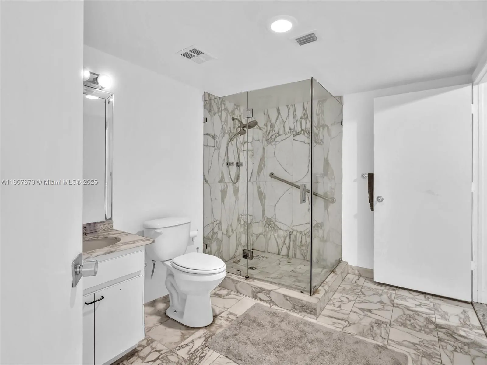 10155 Collins Ave, #408