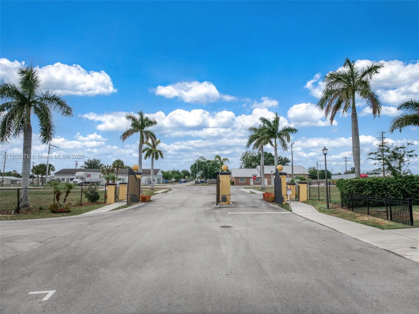 703 Salamanca Ct