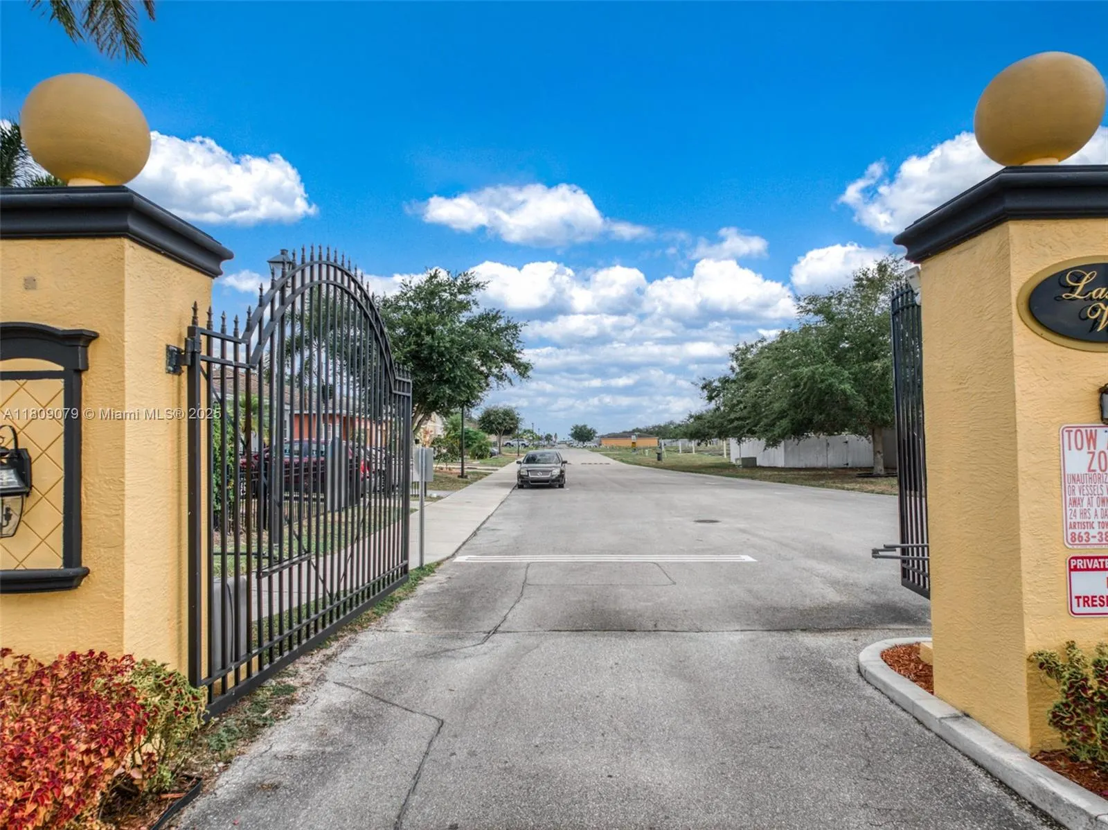 703 Salamanca Ct
