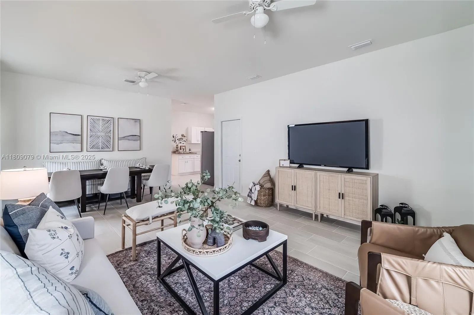 703 Salamanca Ct