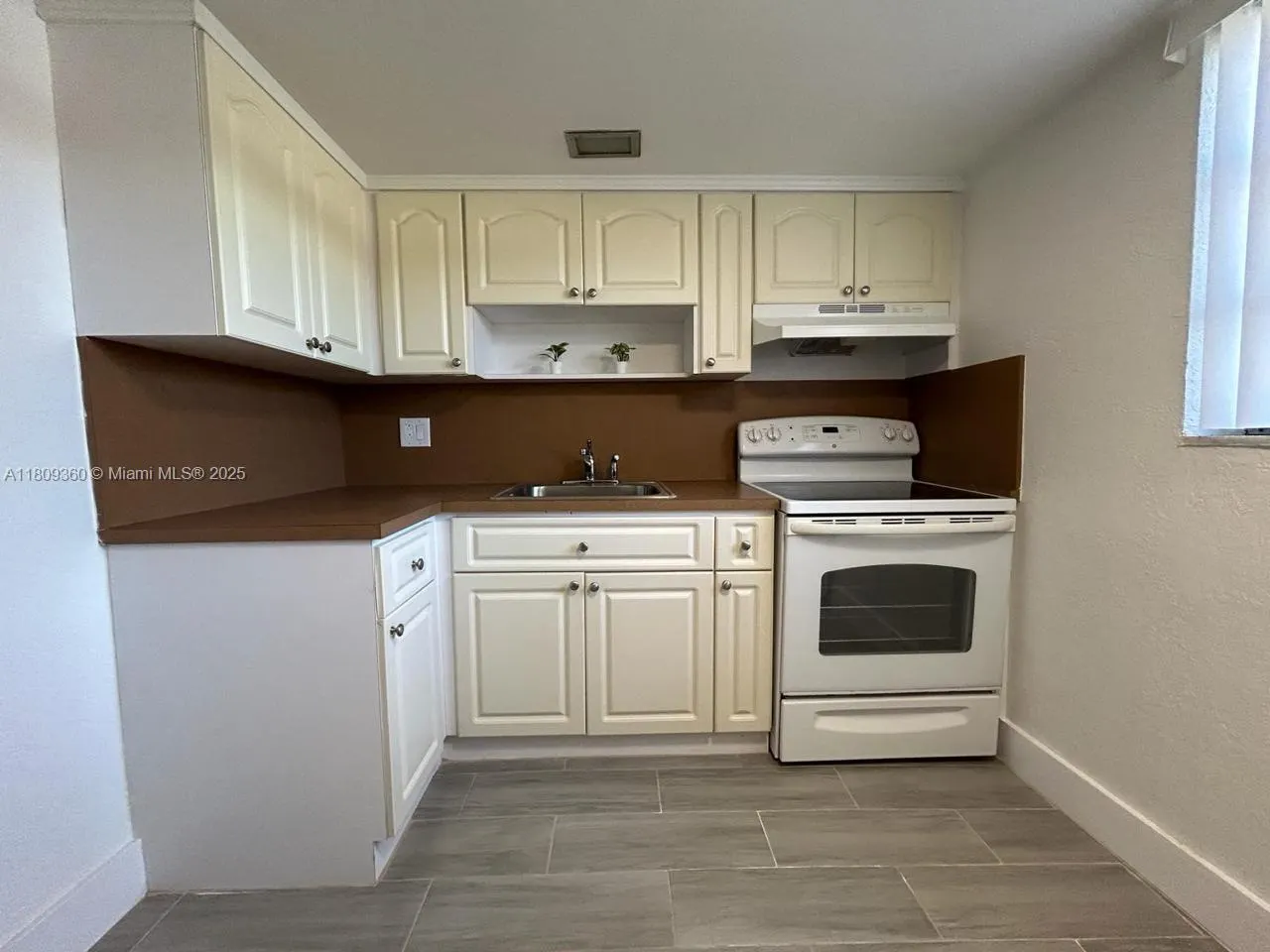 17 NE 2nd Ave, #108