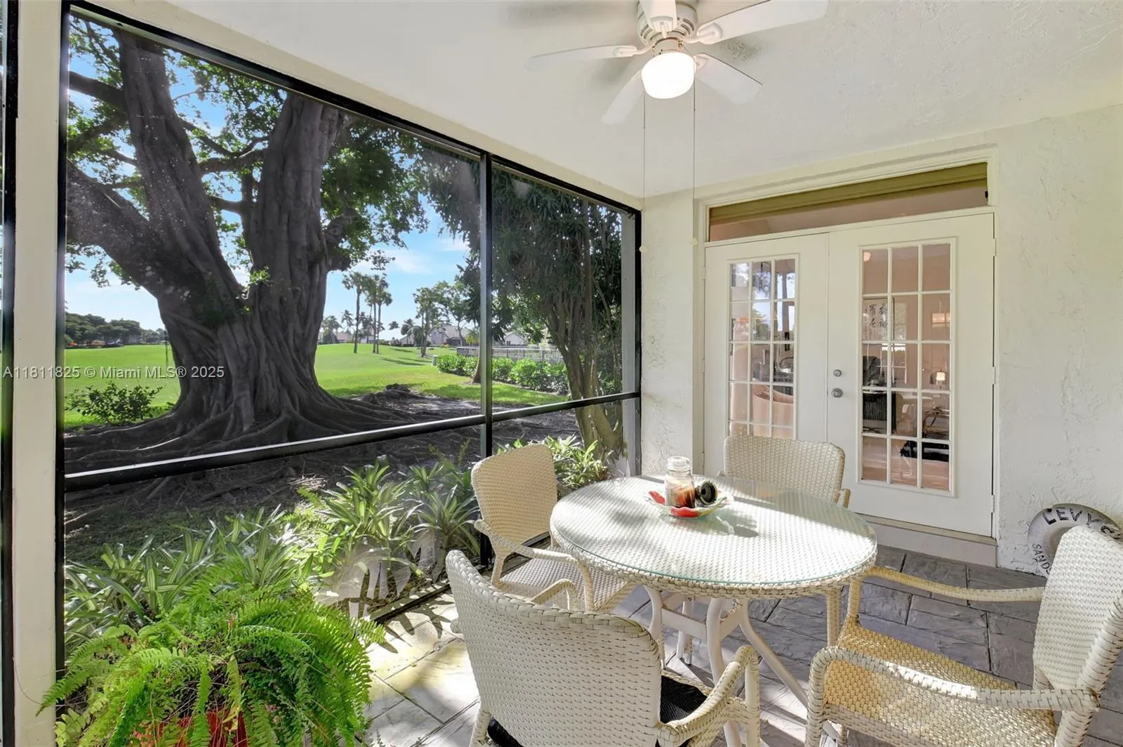 10160 Spyglass