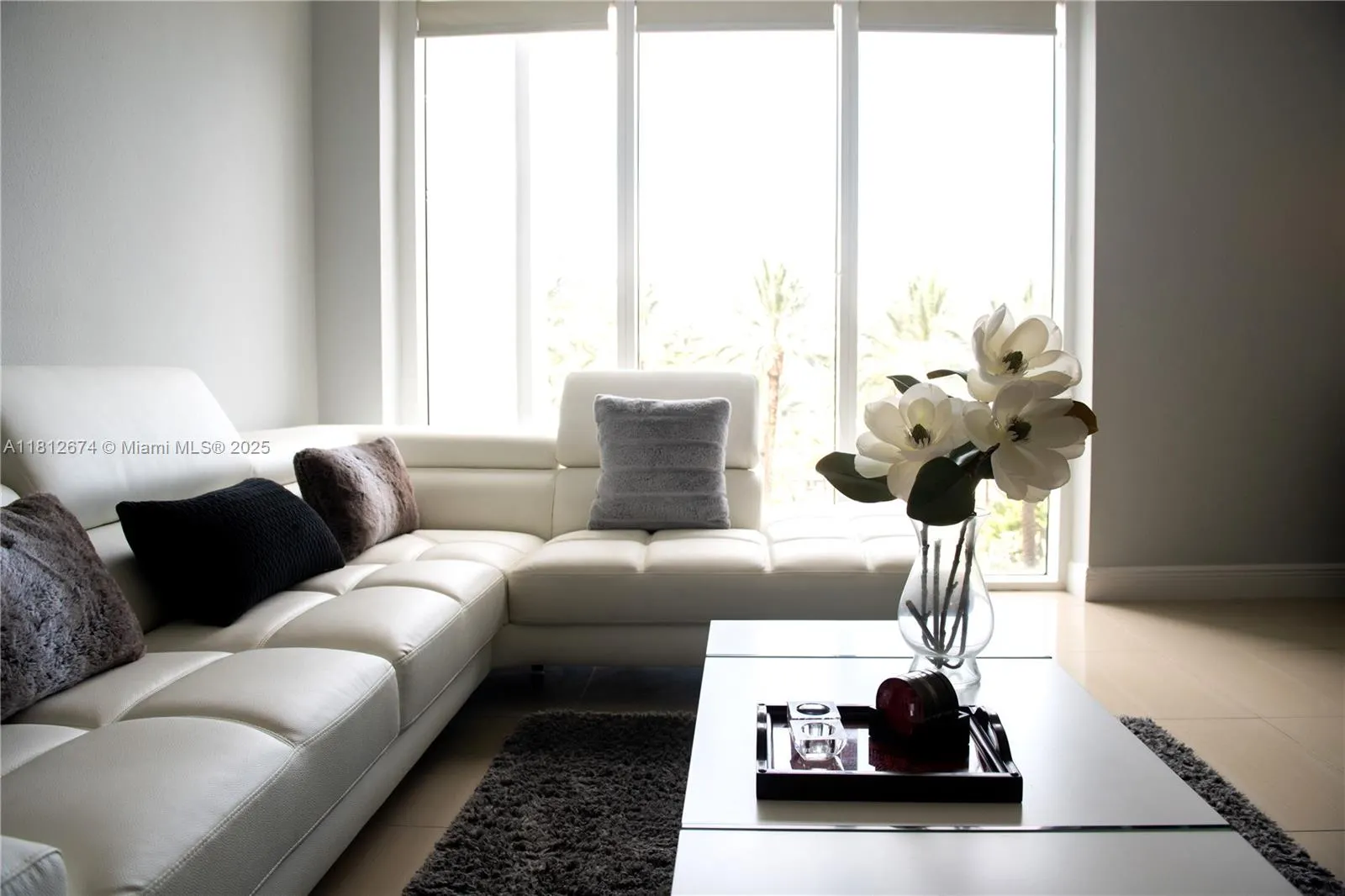 10275 Collins Ave, #330