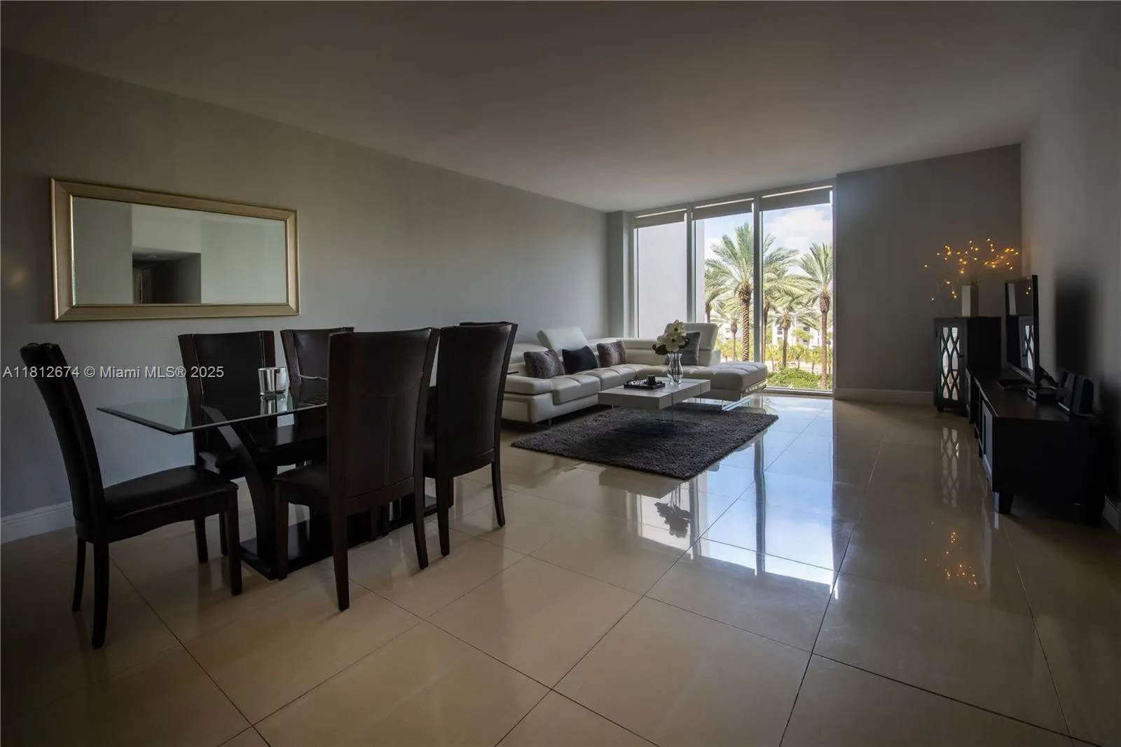 10275 Collins Ave, #330
