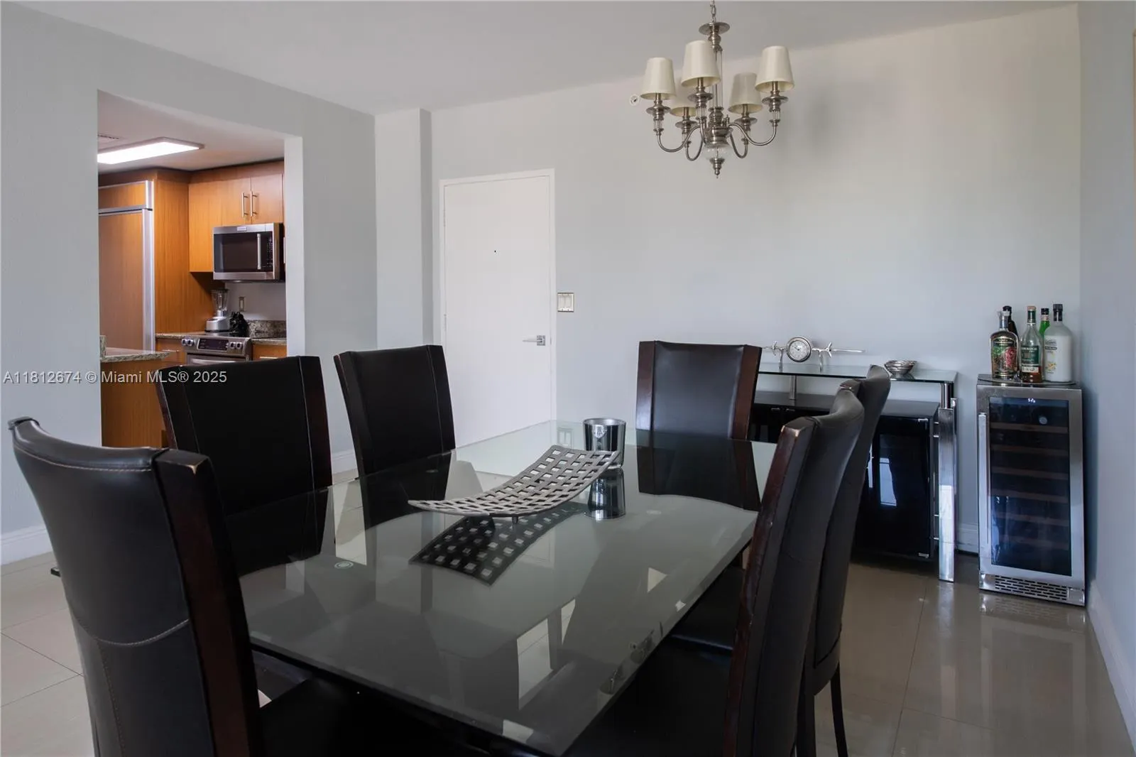 10275 Collins Ave, #330