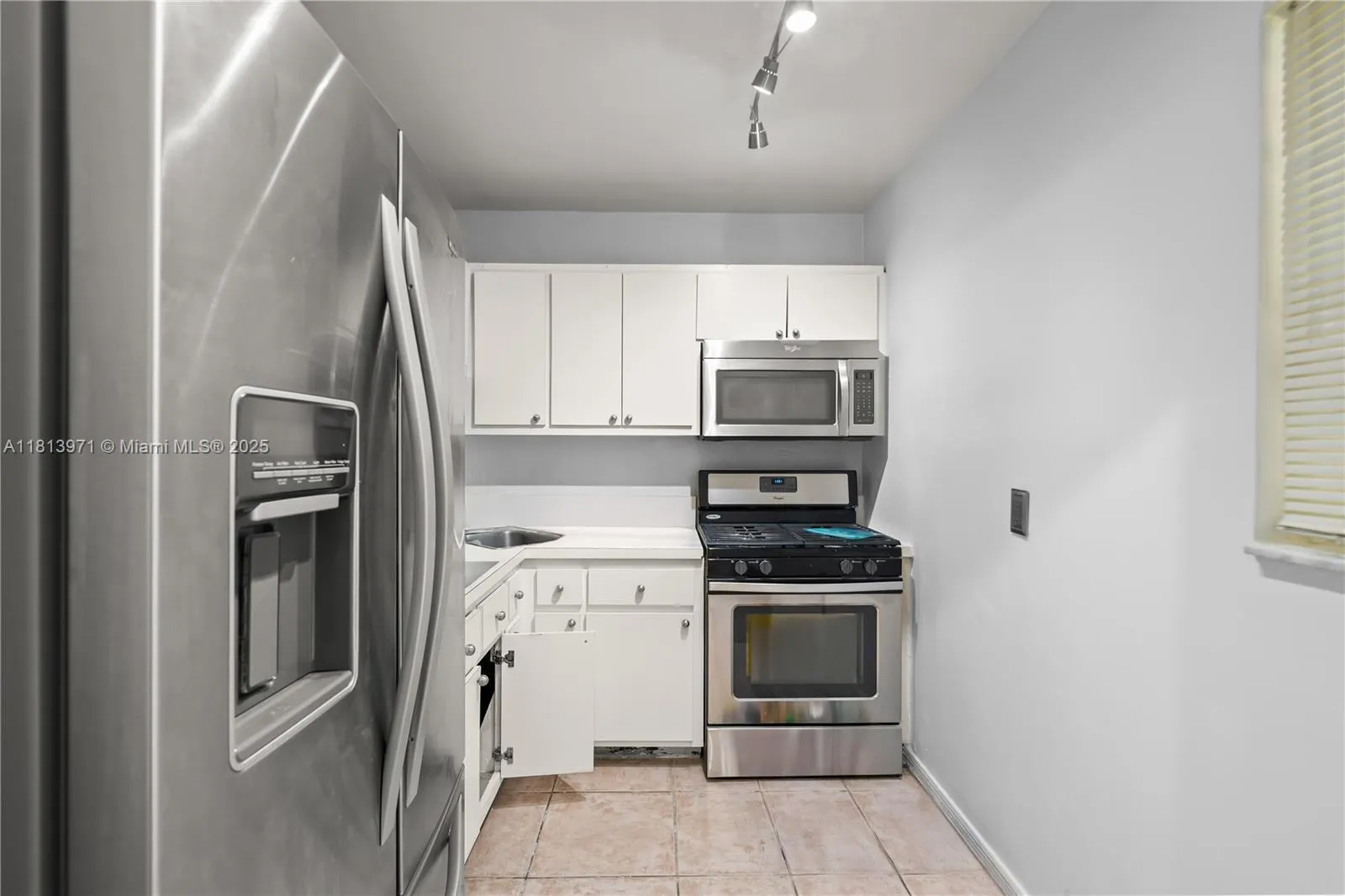 6711 N Kendall Dr, #505